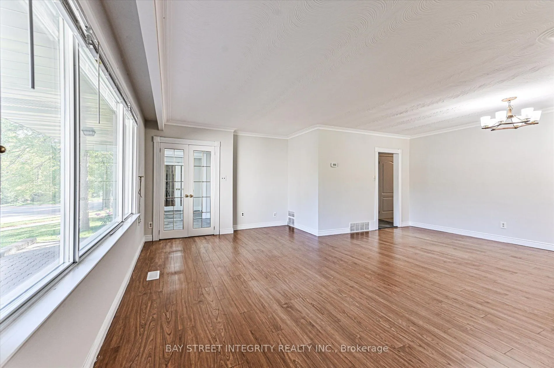 1 Caines Avenue