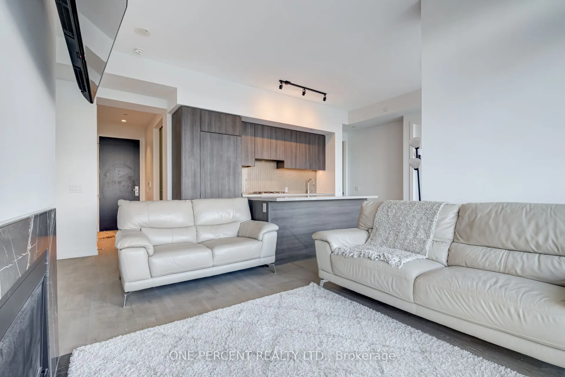 7 Grenville Street, #6108