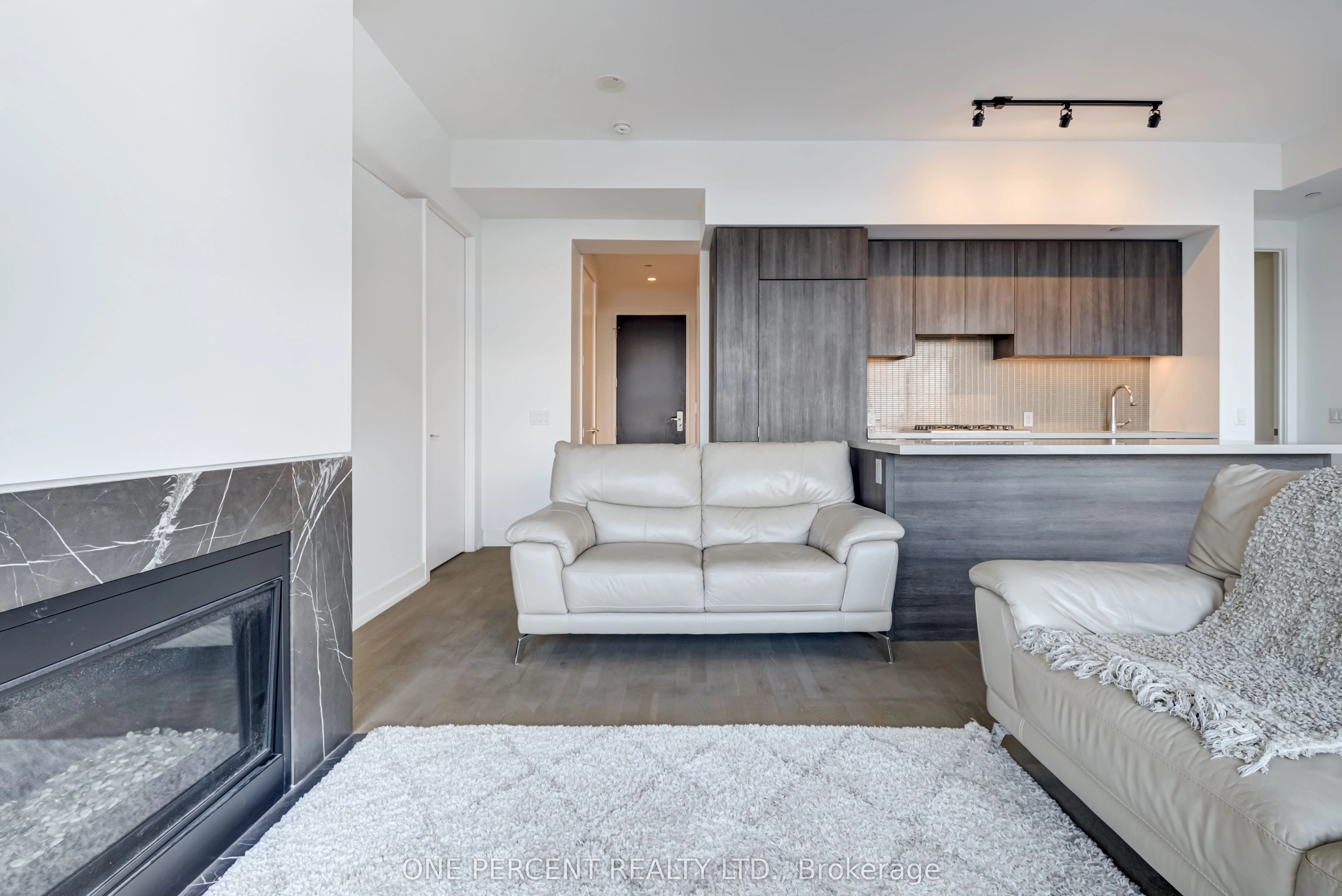 7 Grenville Street, #6108