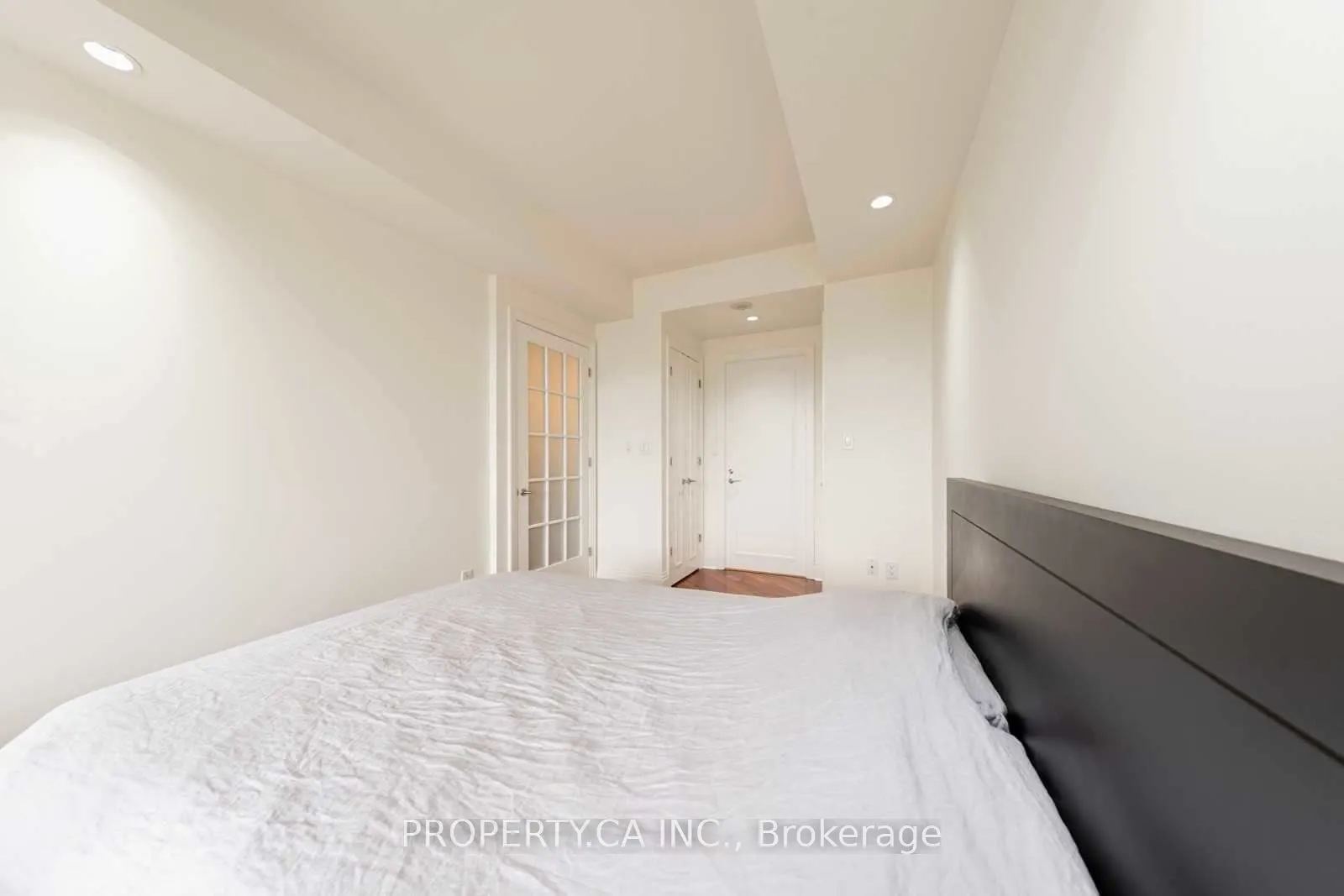 99 Avenue Road, #505