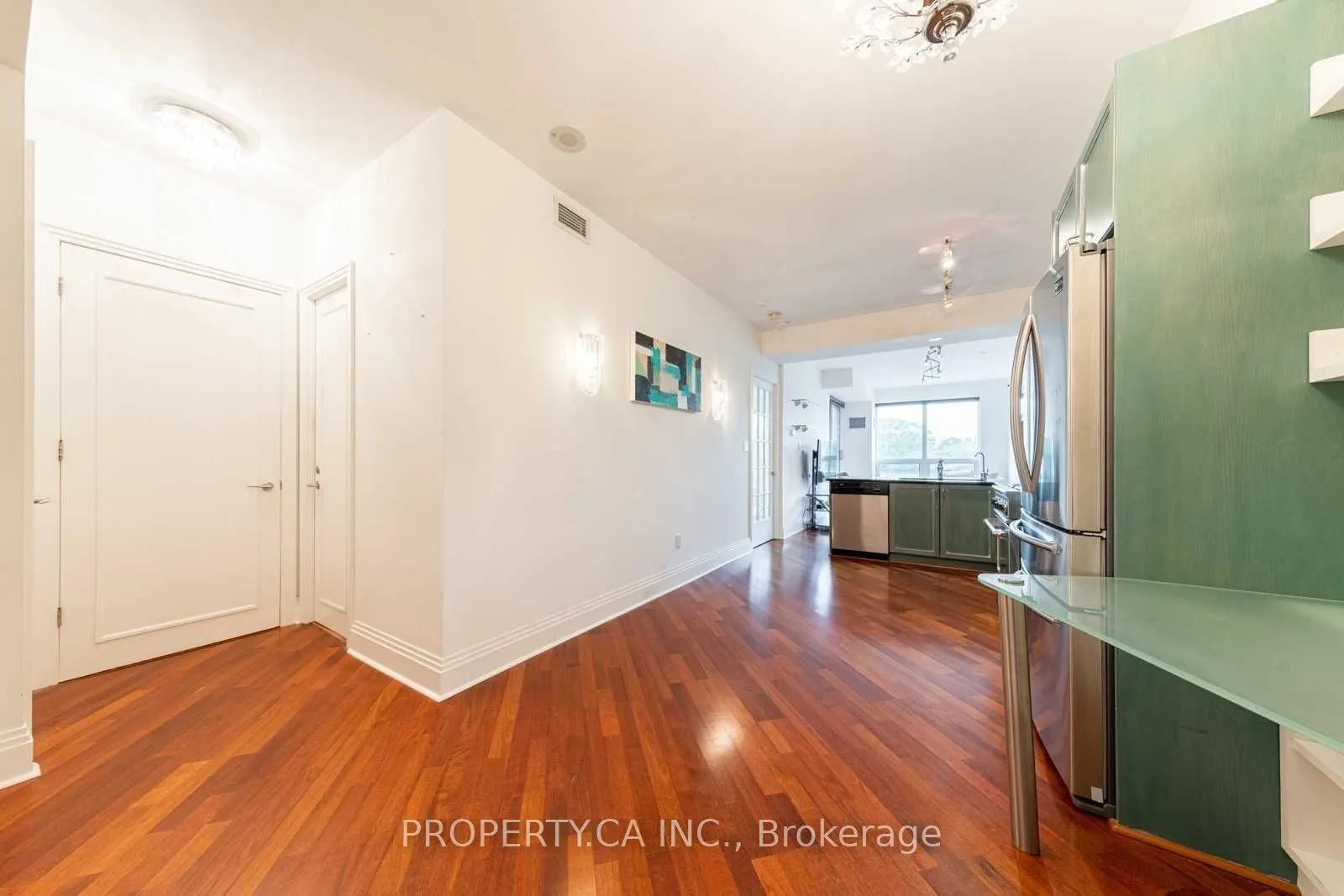 99 Avenue Road, #505