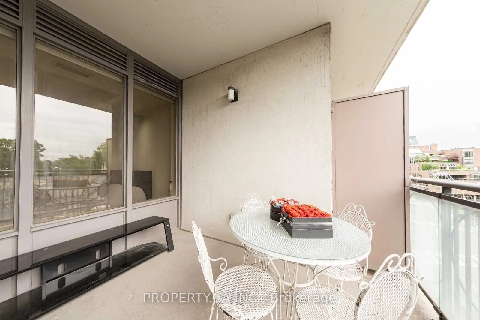 99 Avenue Road, #505