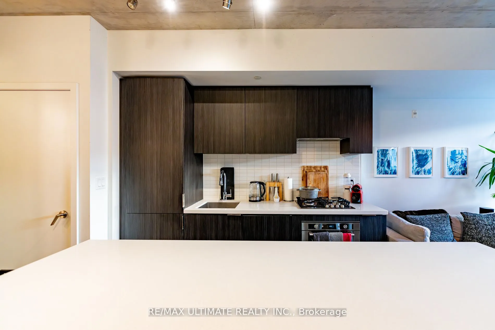 109 Ossington Avenue, #204