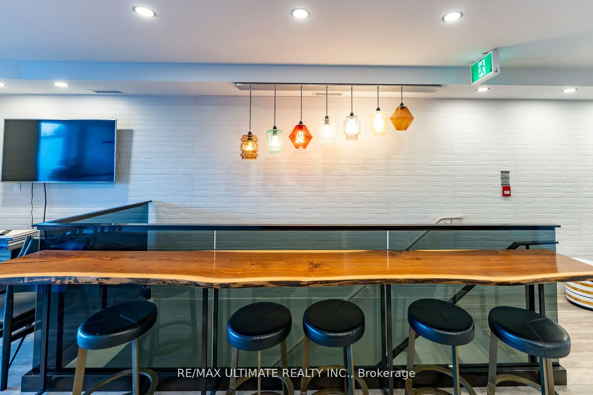 109 Ossington Avenue, #204