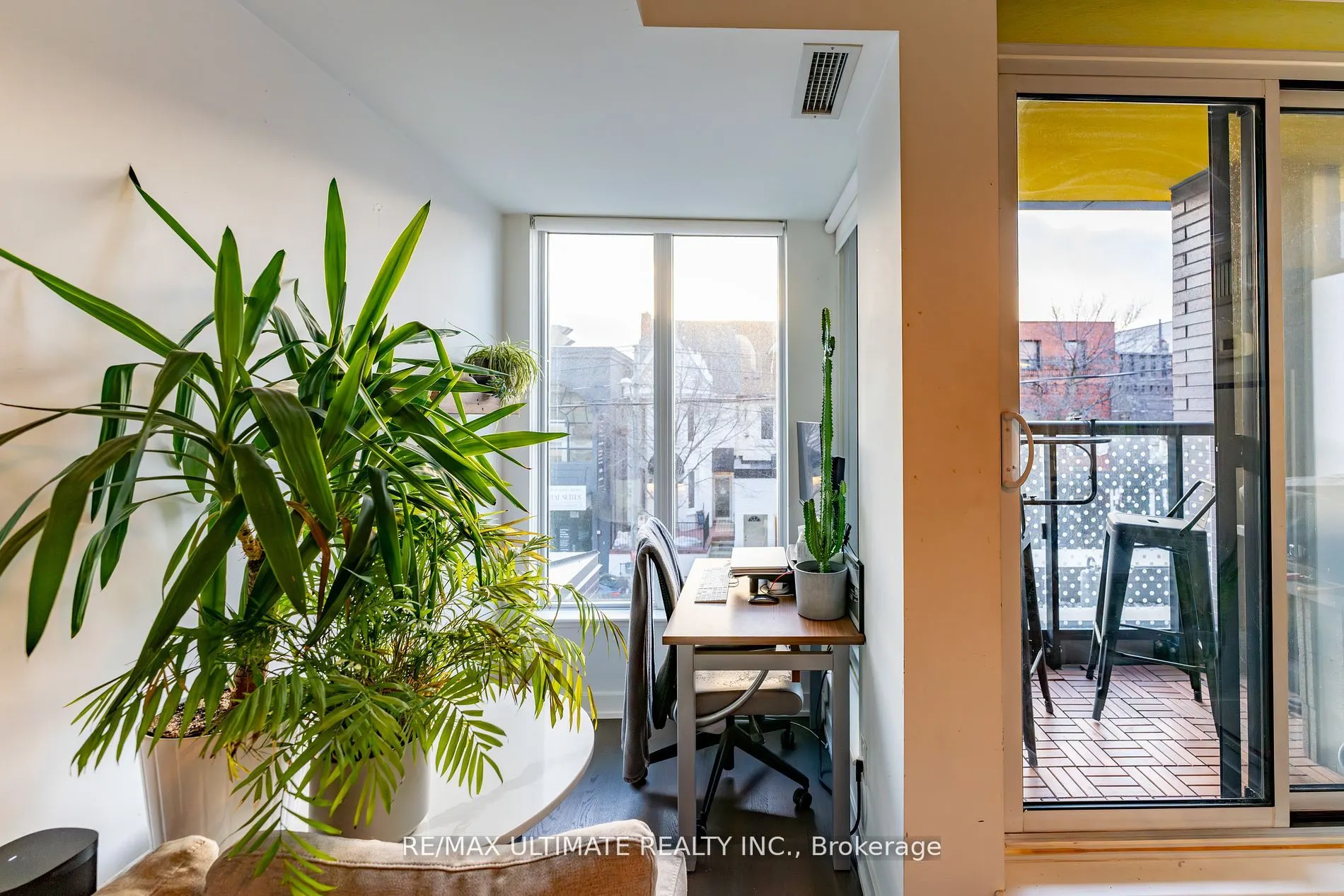 109 Ossington Avenue, #204