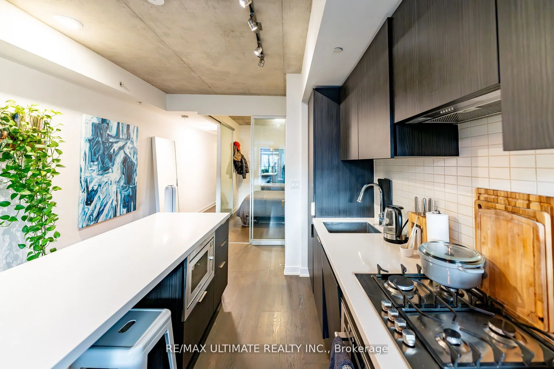 109 Ossington Avenue, #204