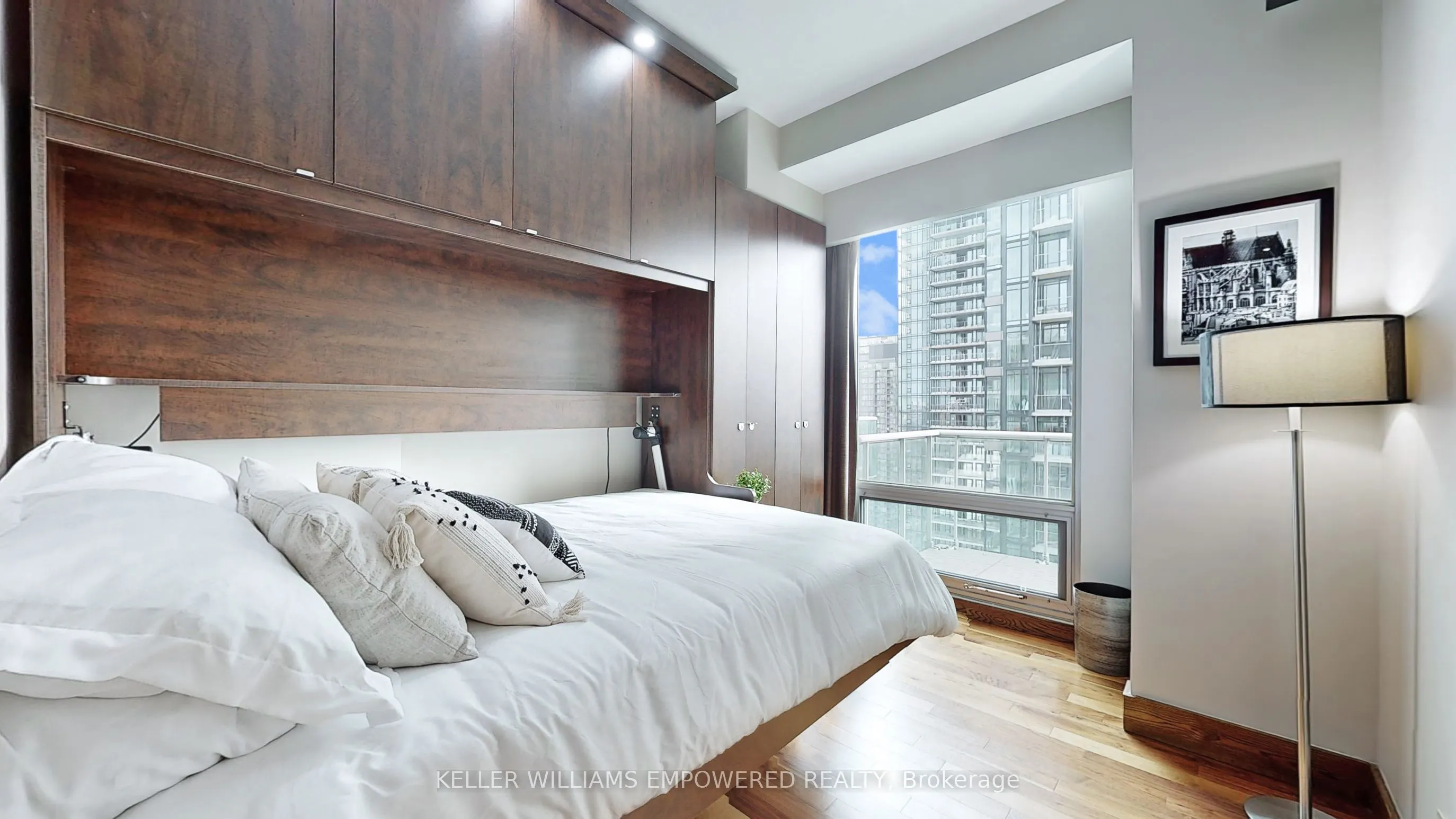 81 Navy Wharf Court, #3905