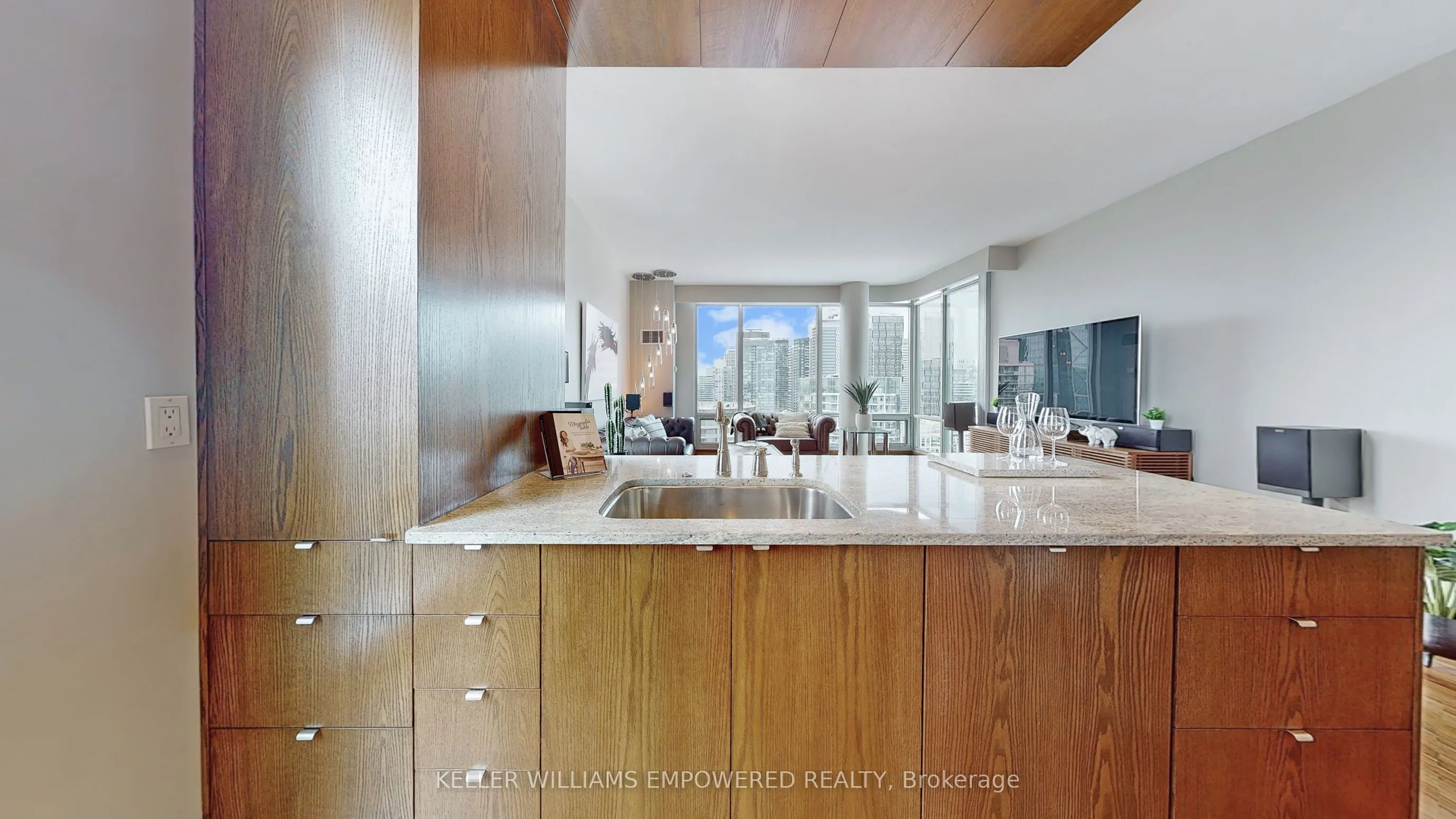 81 Navy Wharf Court, #3905