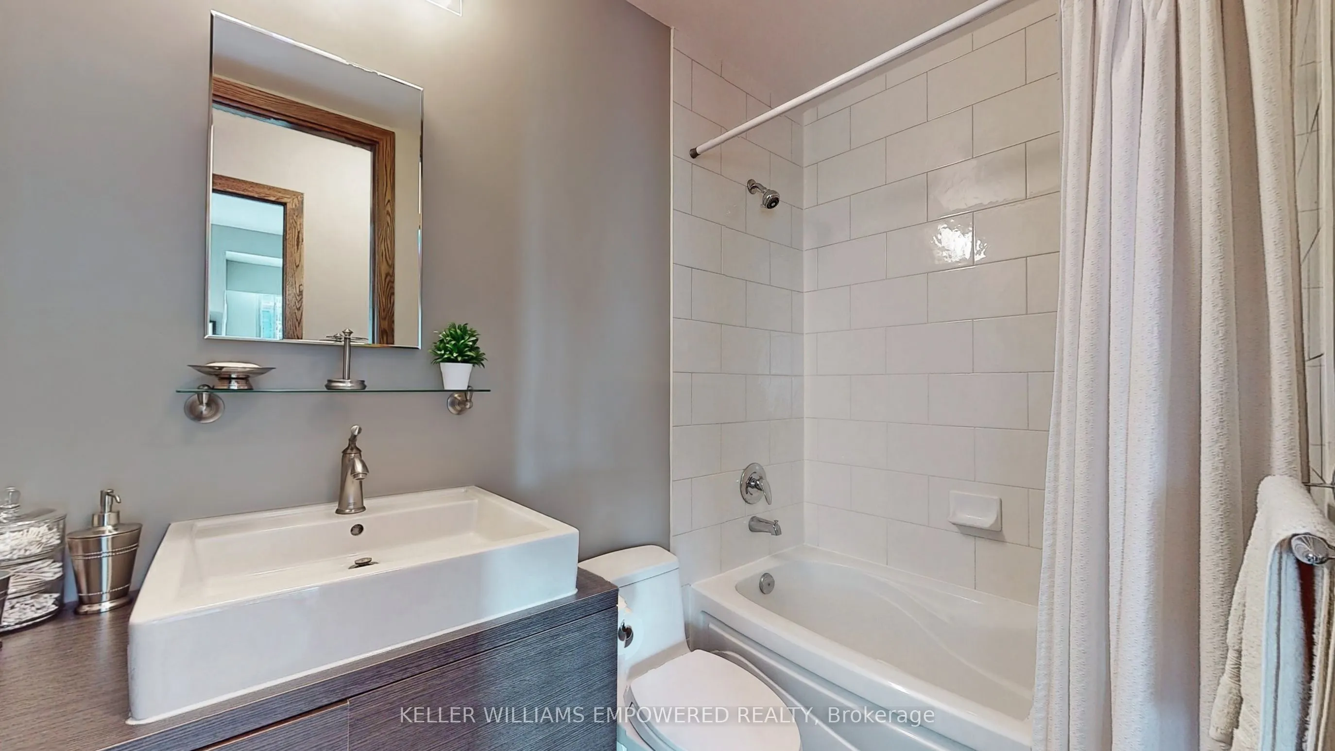 81 Navy Wharf Court, #3905