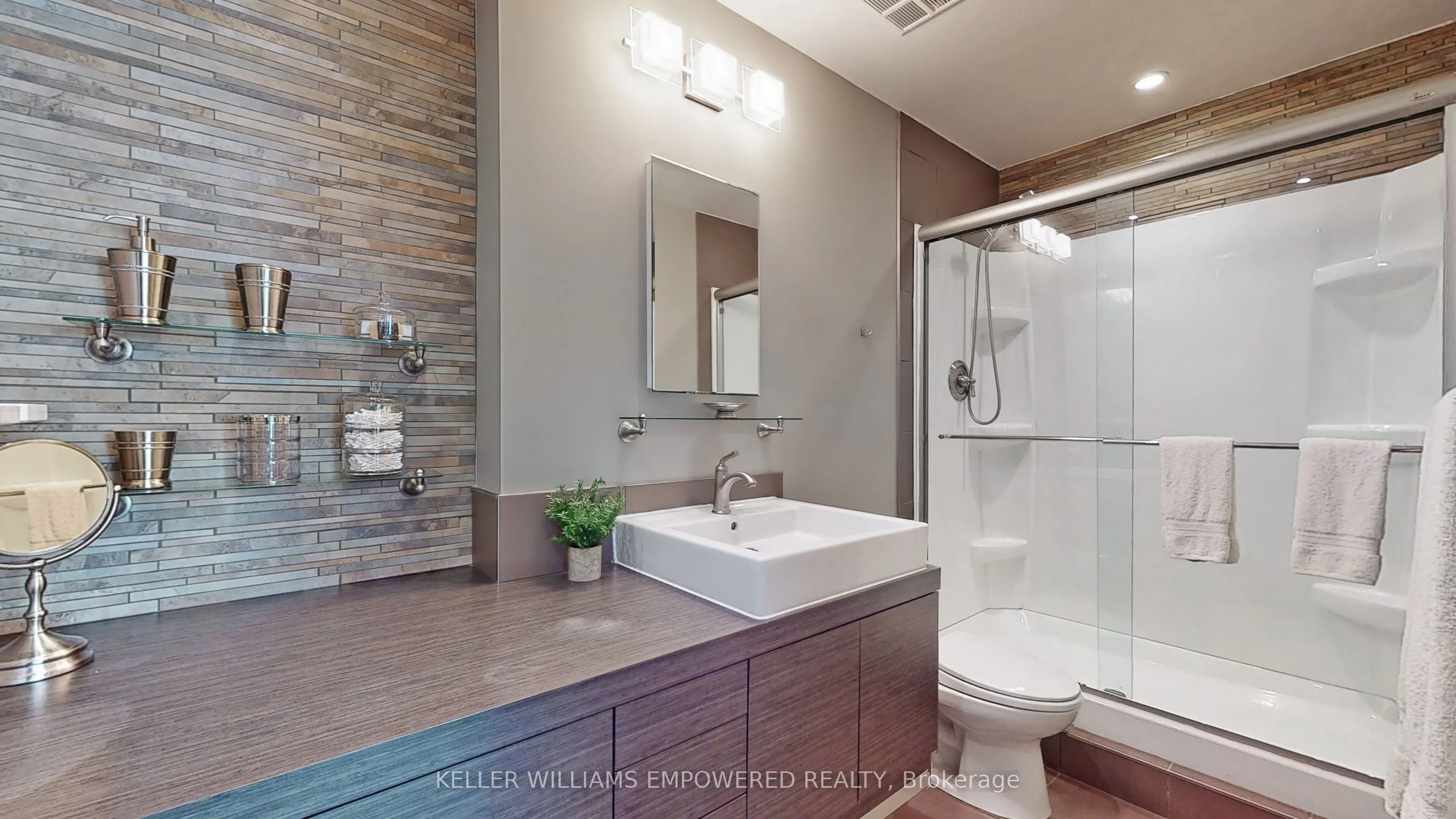81 Navy Wharf Court, #3905