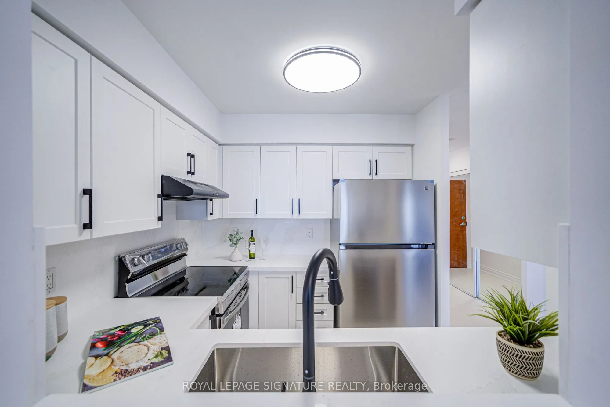 35 Finch Avenue E, #2503