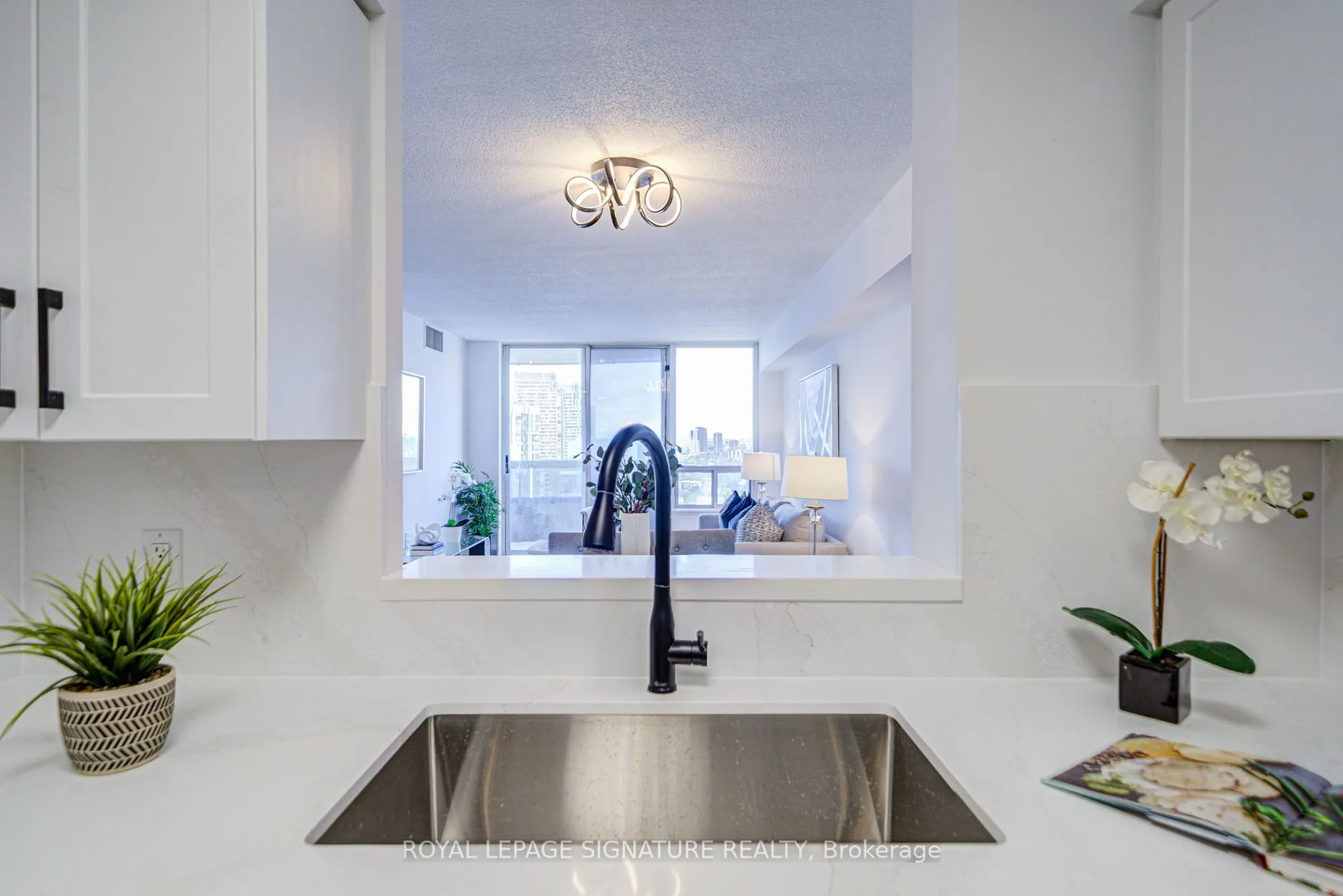 35 Finch Avenue E, #2503