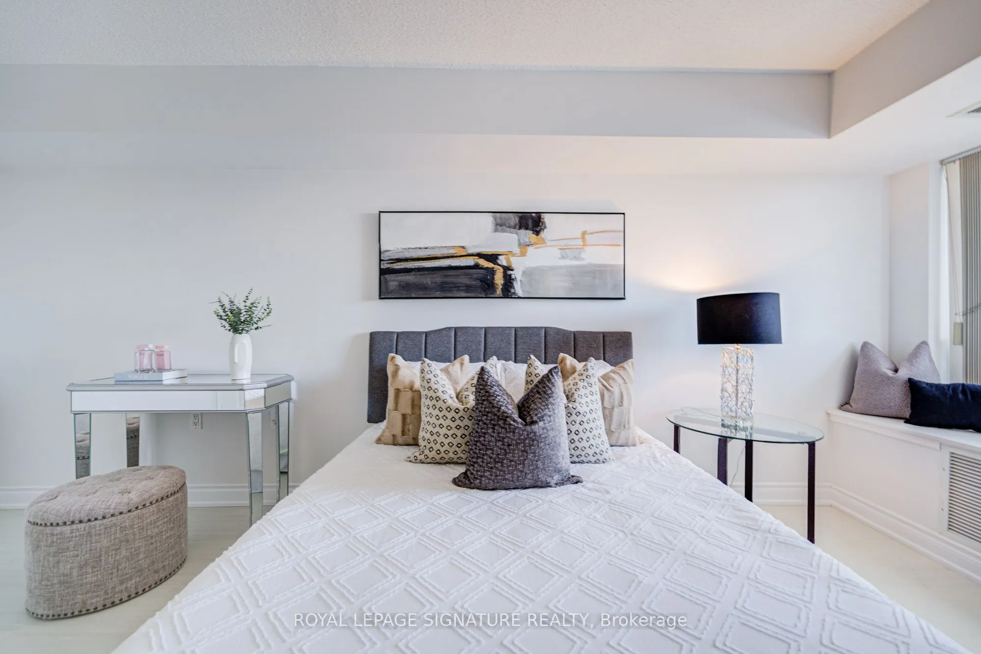 35 Finch Avenue E, #2503