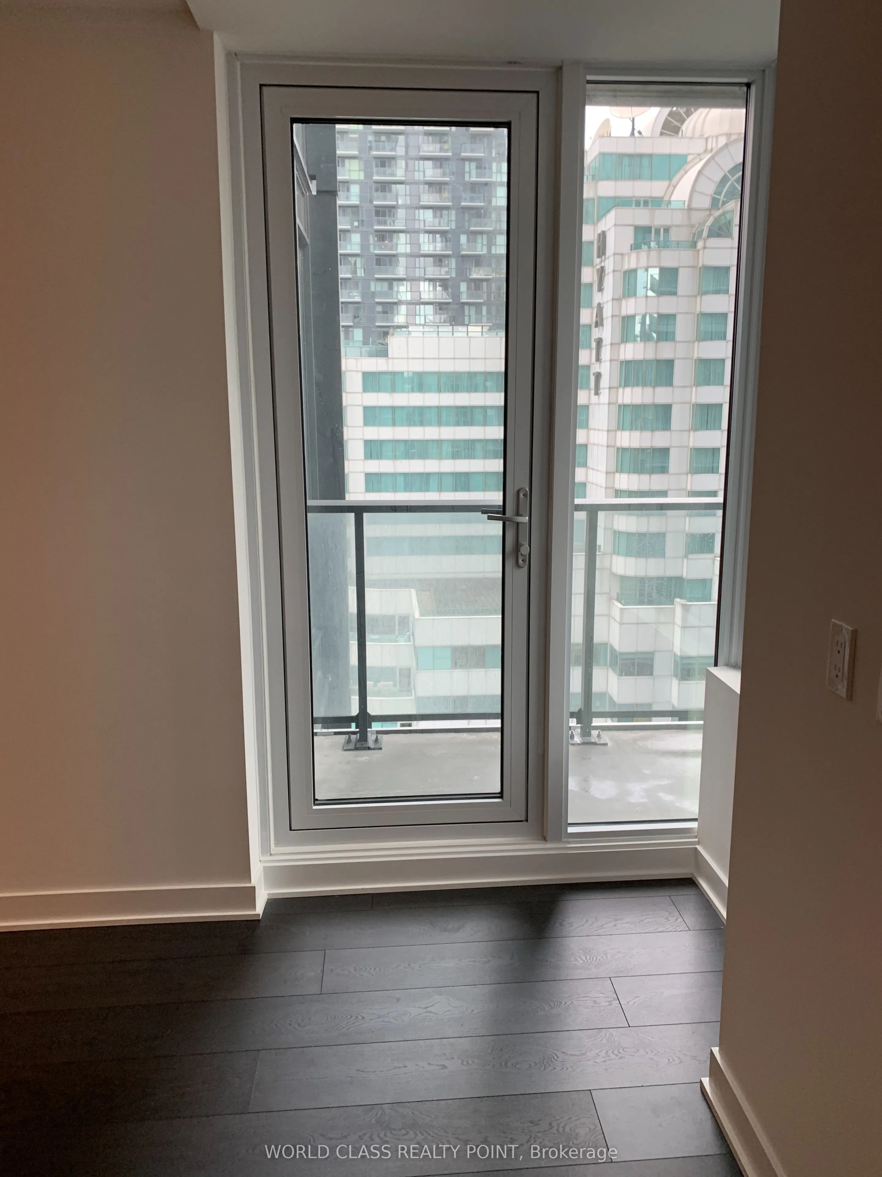 115 Blue Jays Way, #1912