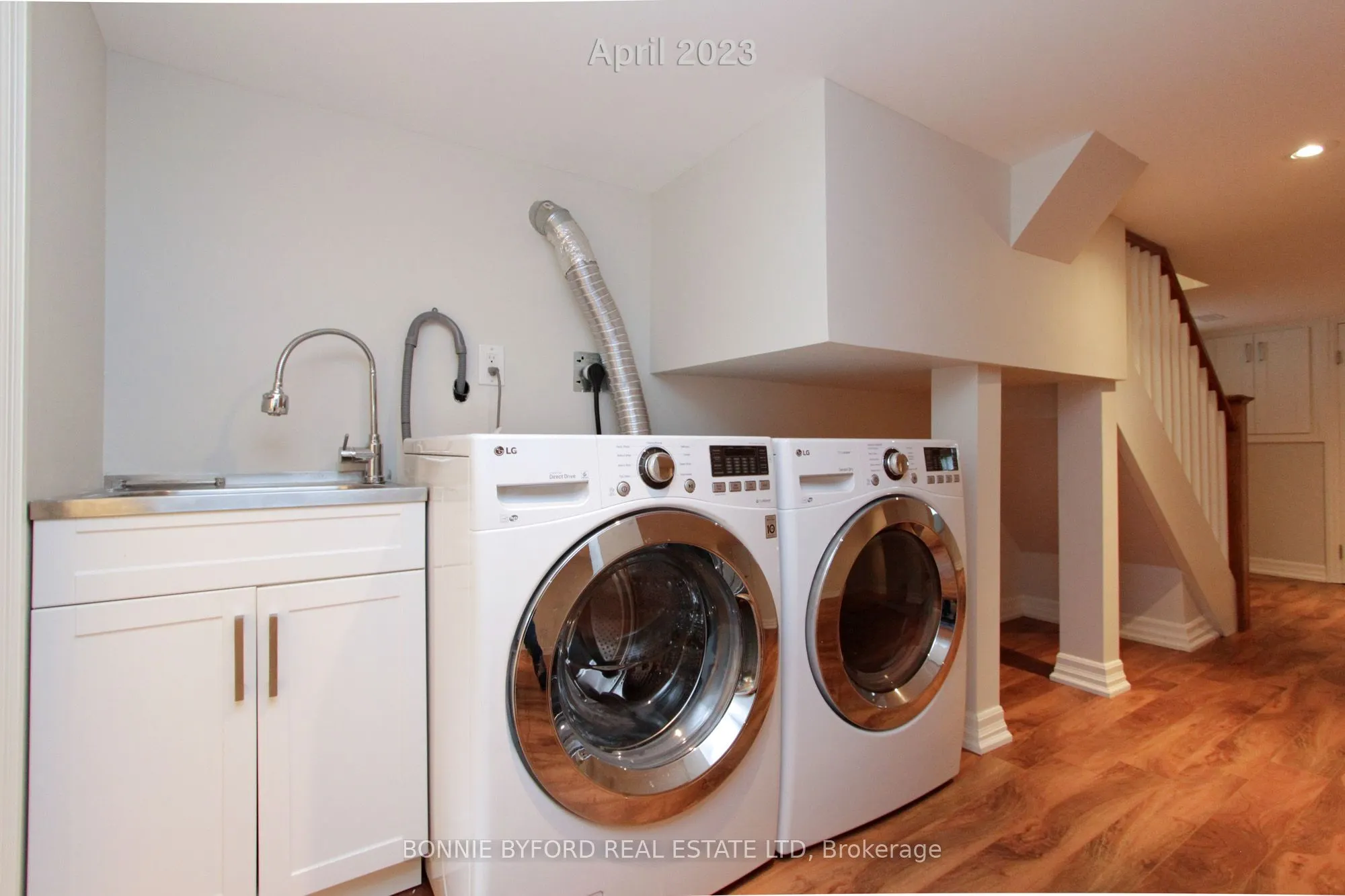 558 Davisville Avenue