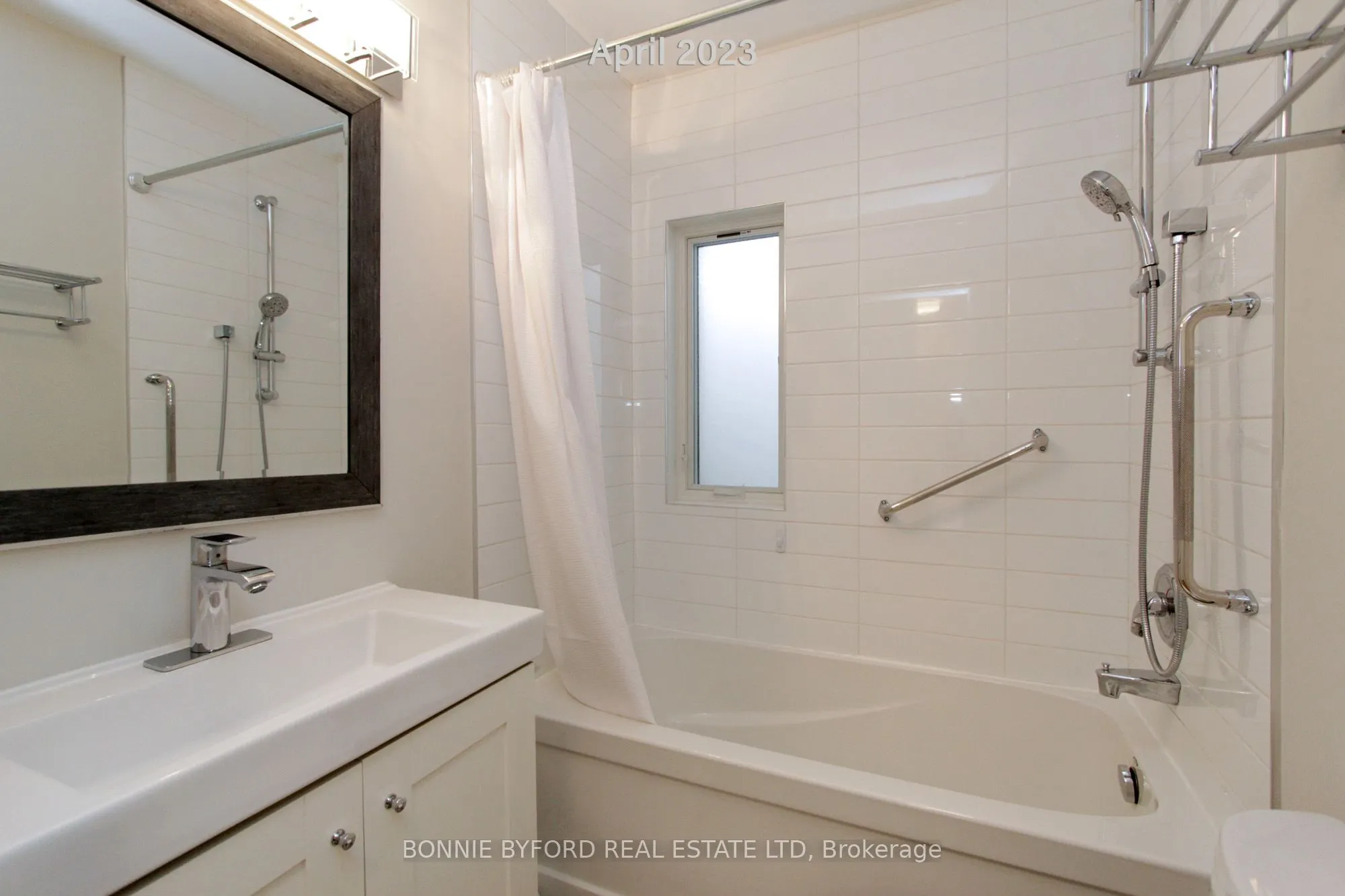 558 Davisville Avenue