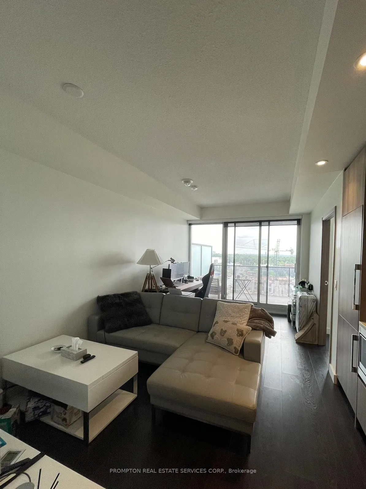 85 Mcmahon Drive, #1011