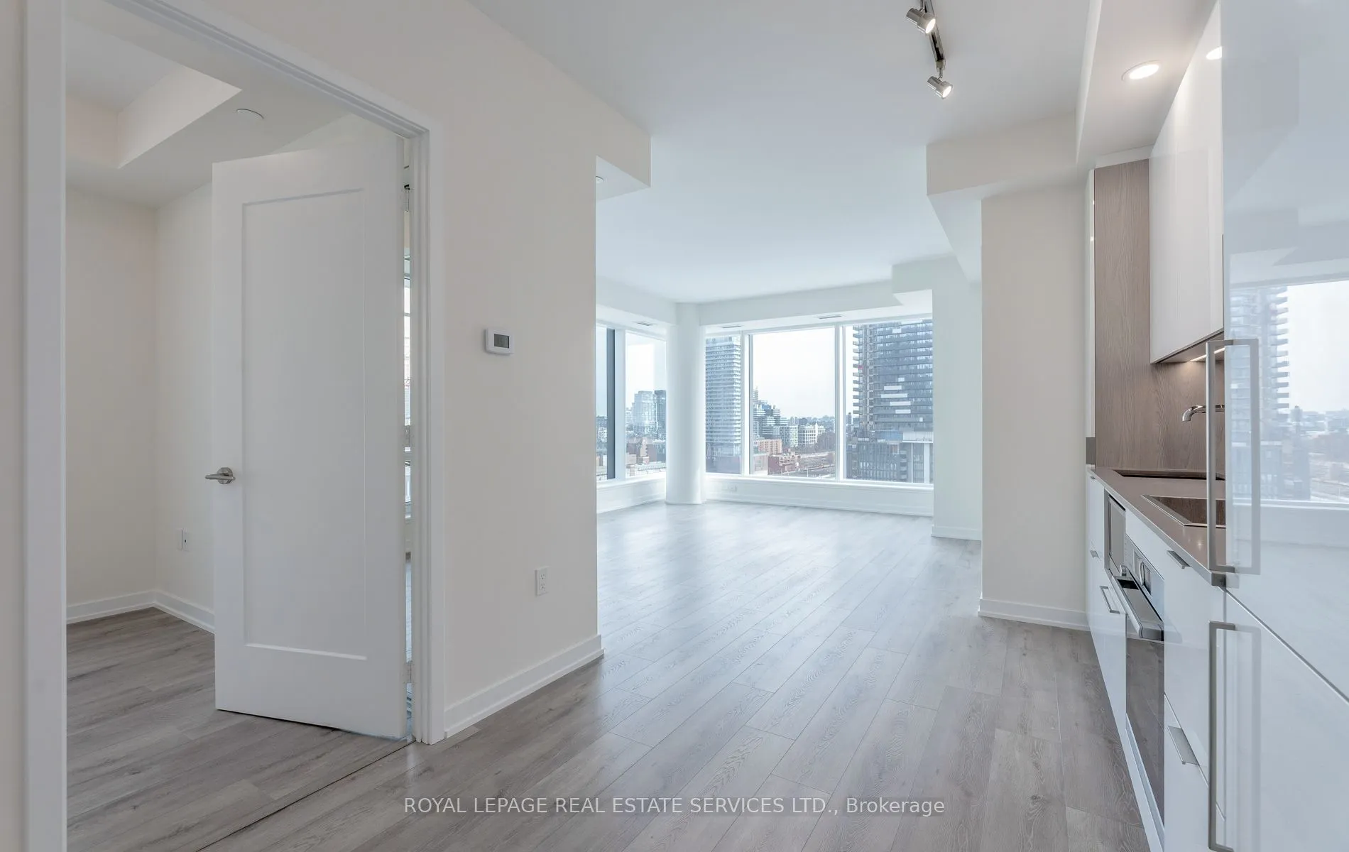 28 Freedland Street, #1307