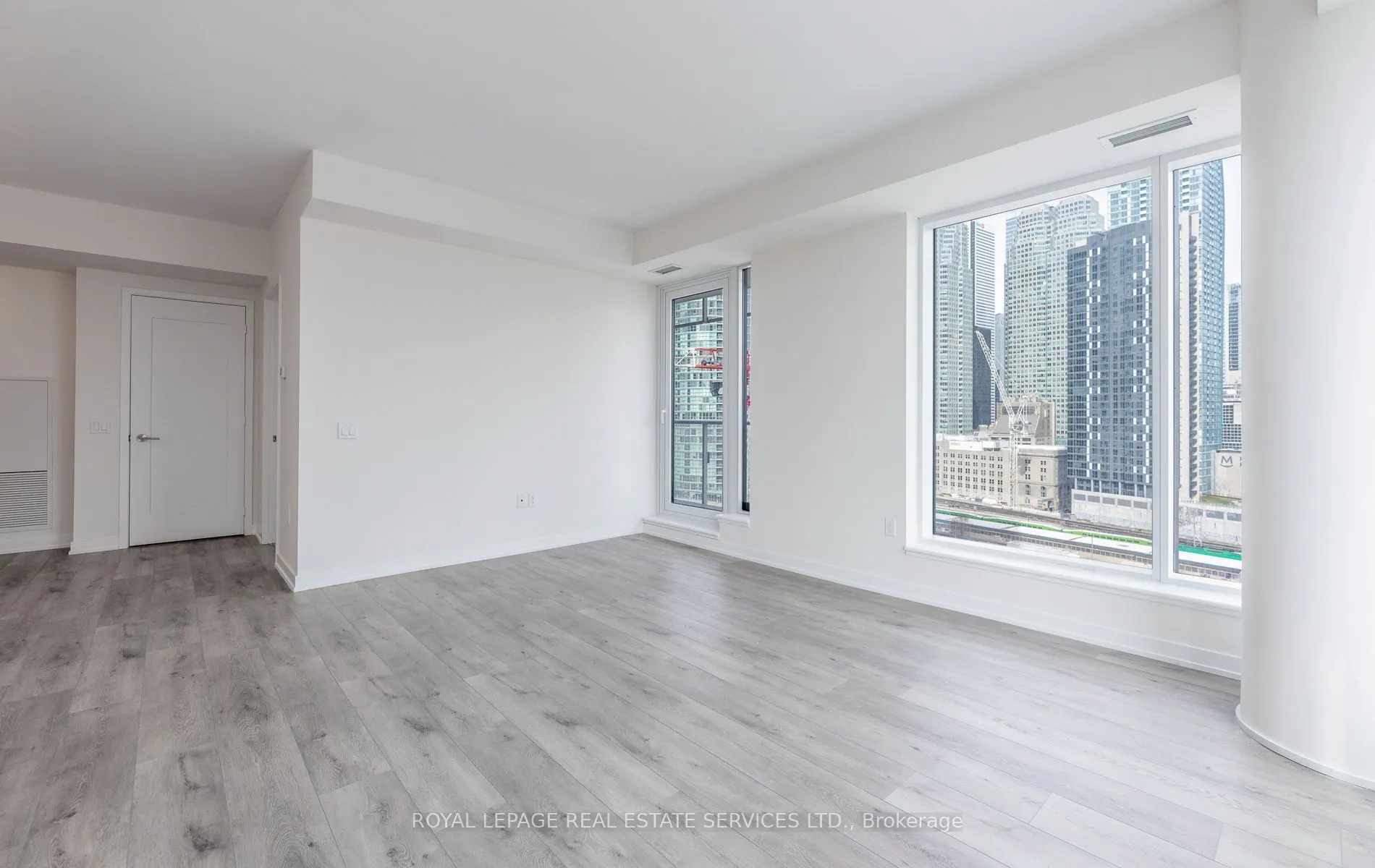 28 Freedland Street, #1307