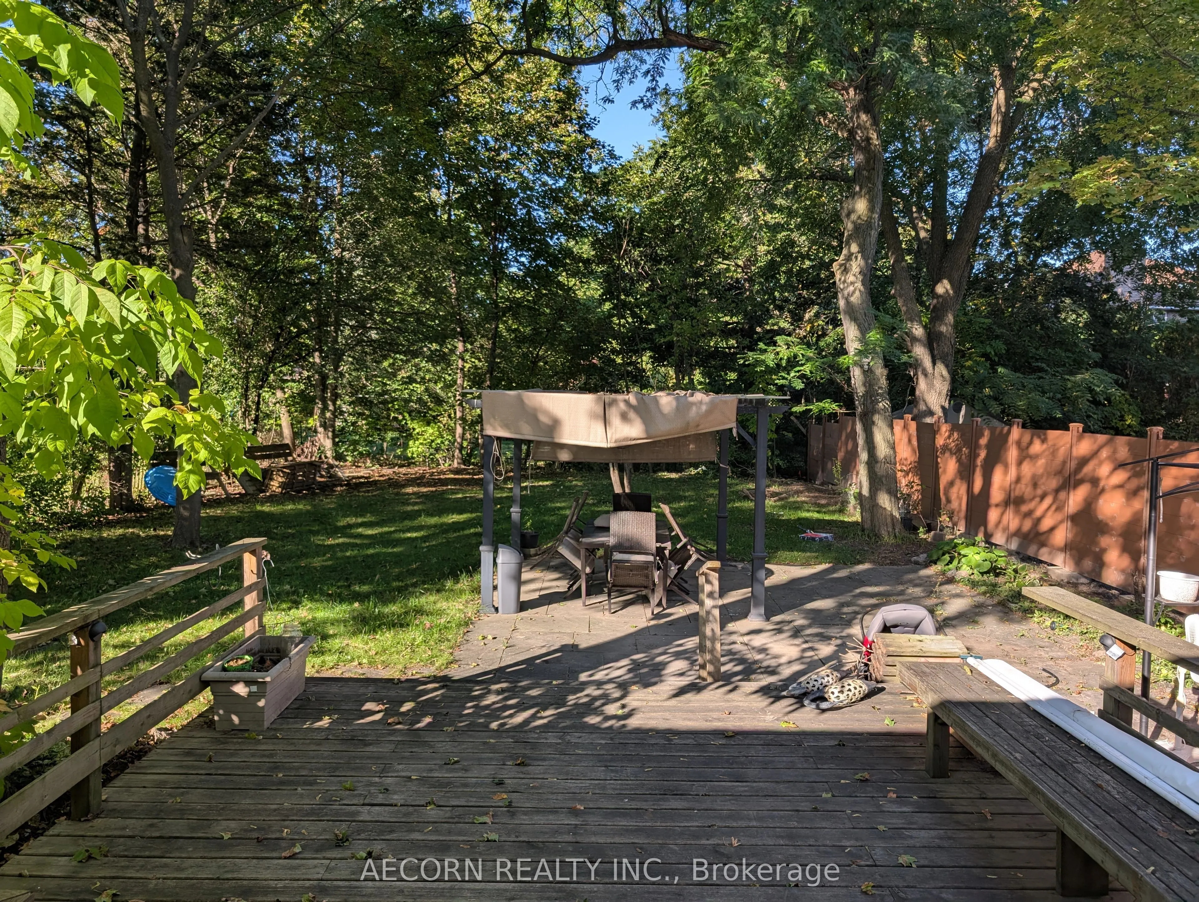 200 Maxome Avenue