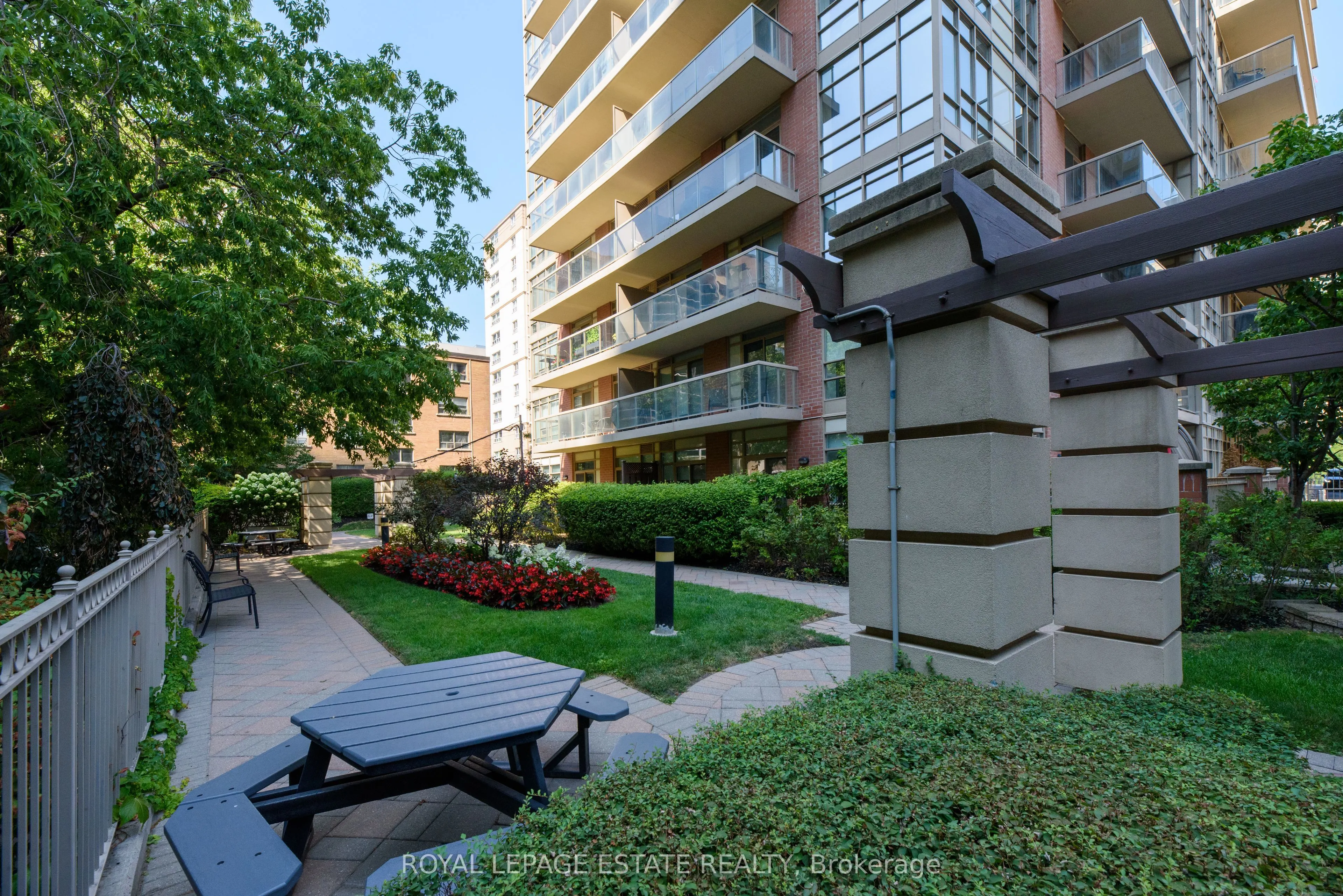 900 Mount Pleasant Road, #313