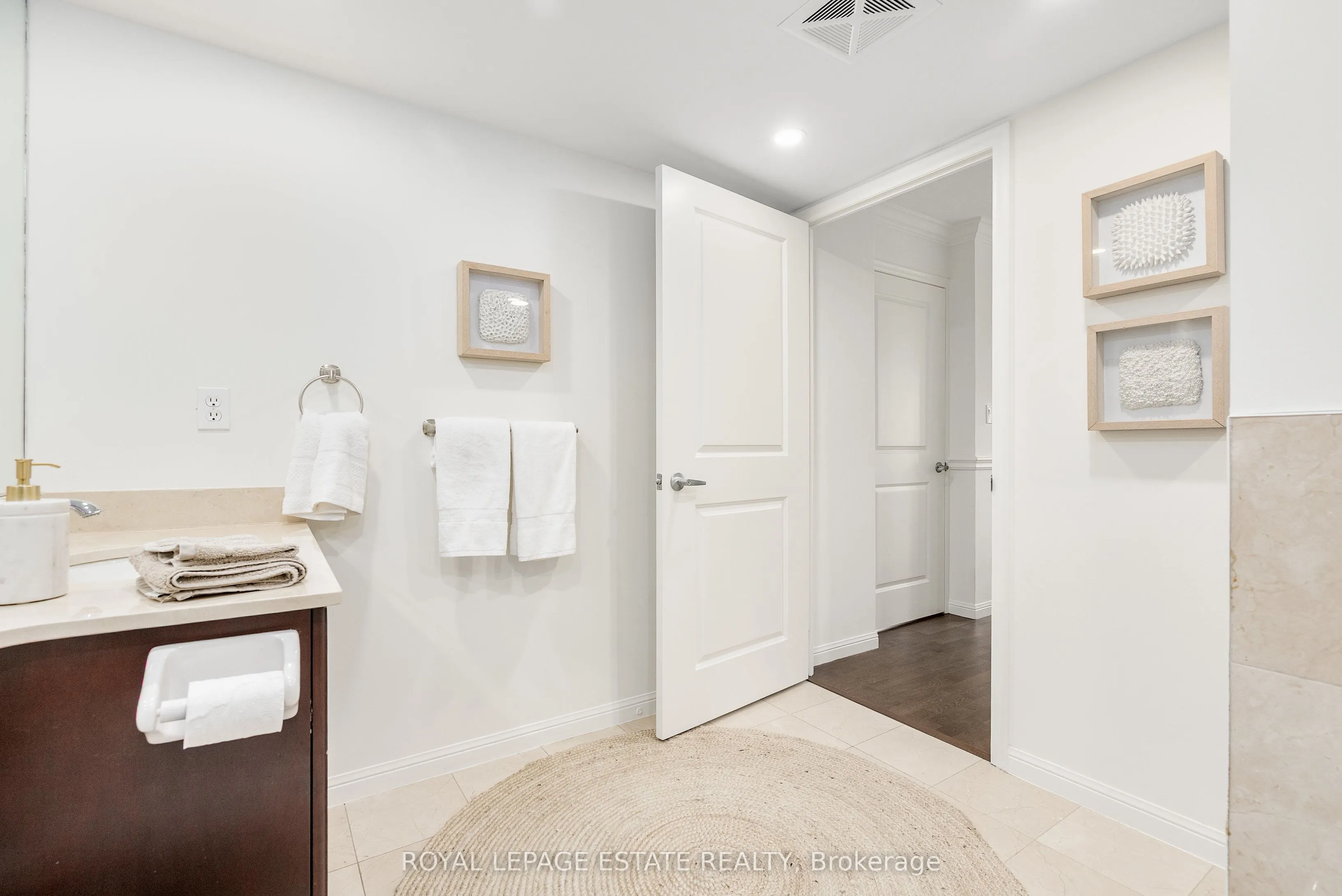 900 Mount Pleasant Road, #313