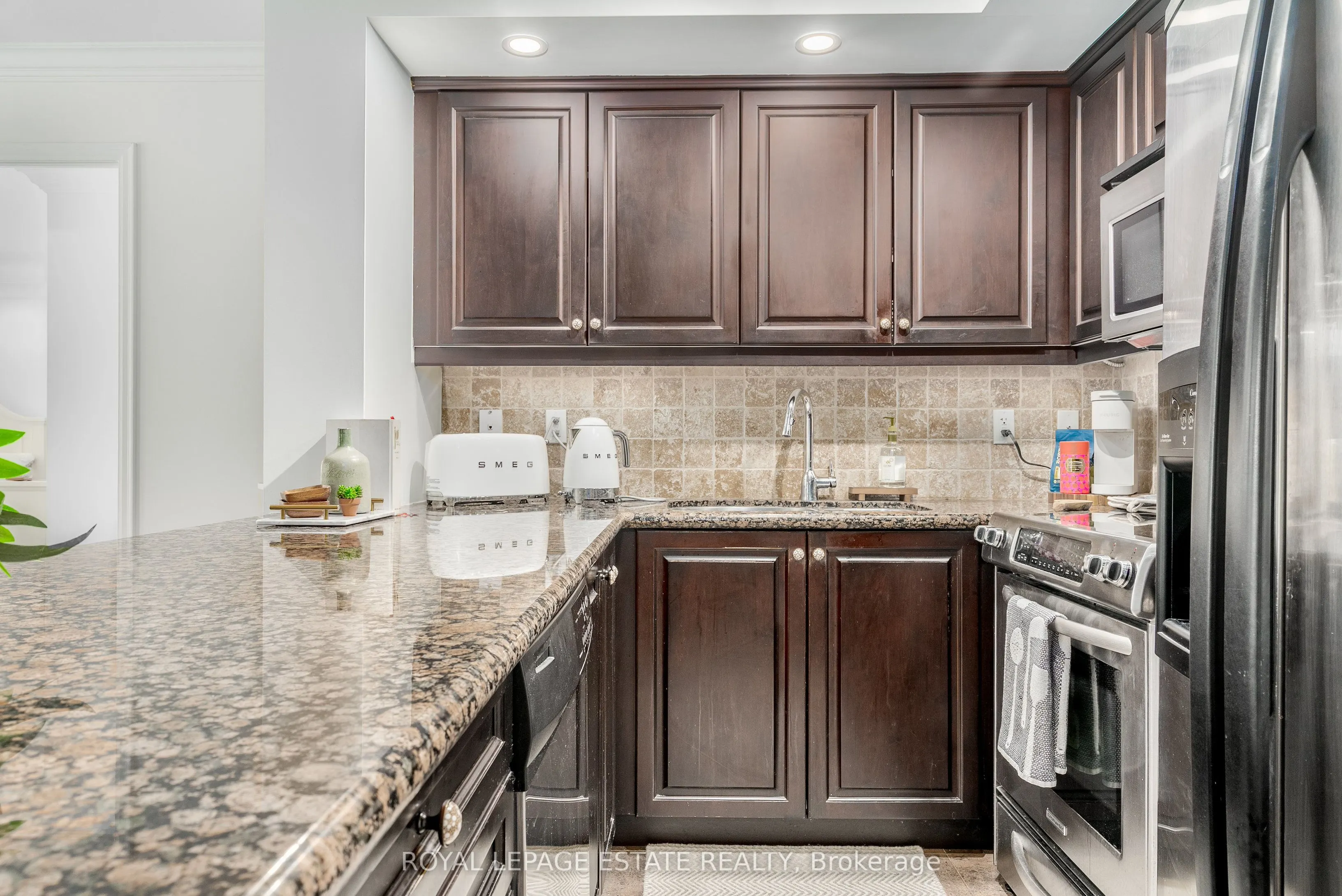 900 Mount Pleasant Road, #313