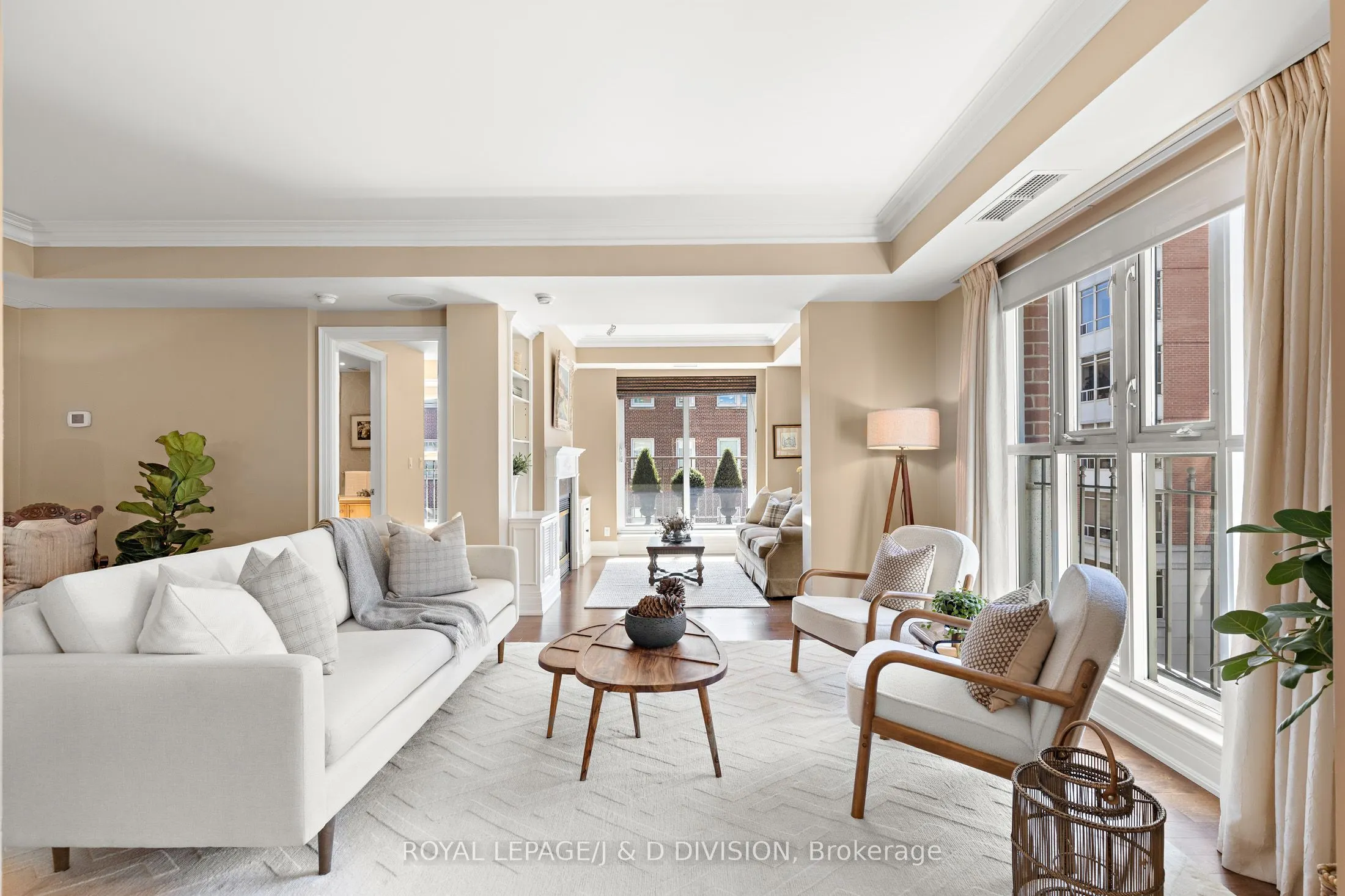 33 Delisle Avenue, #303