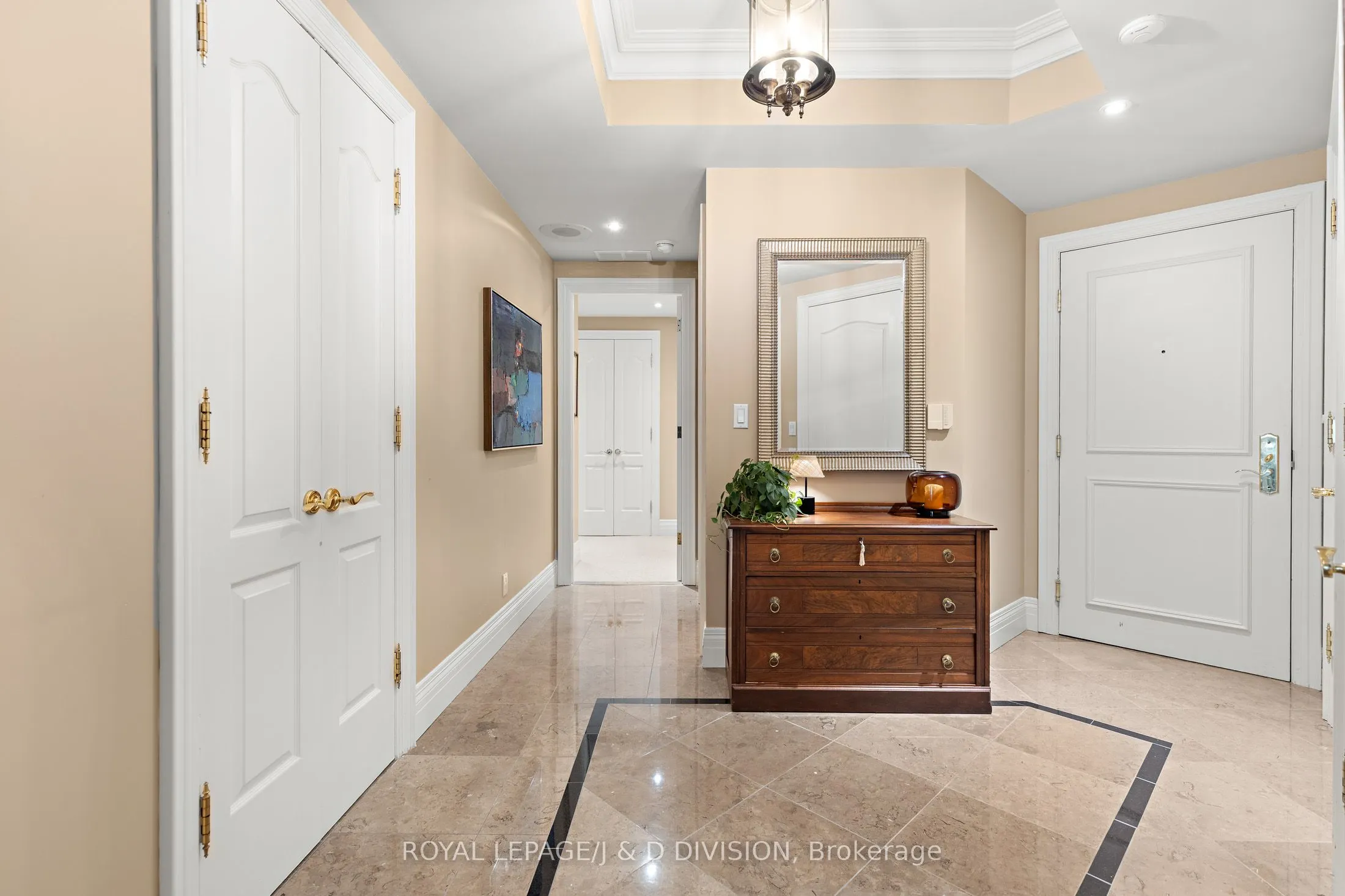 33 Delisle Avenue, #303