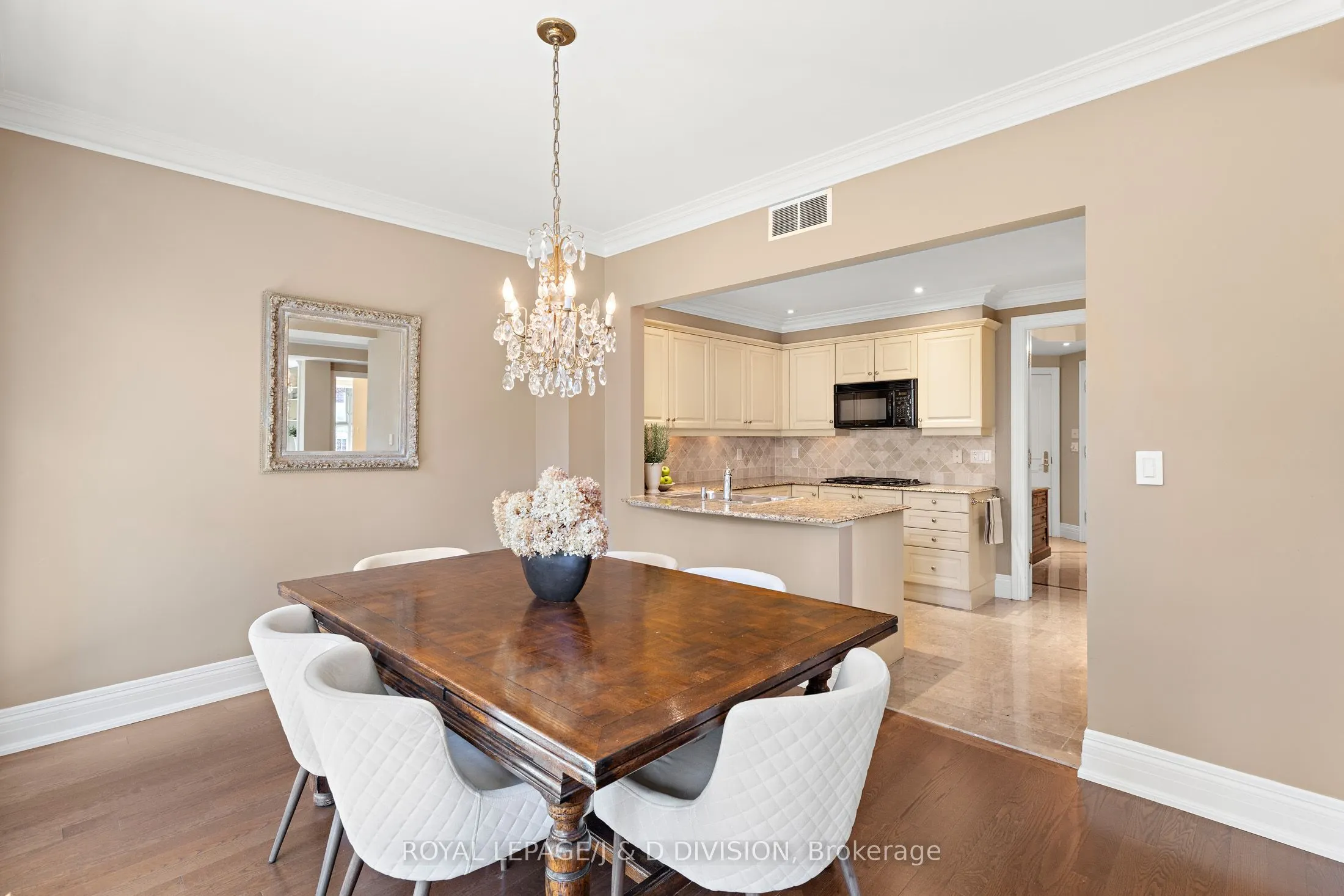 33 Delisle Avenue, #303
