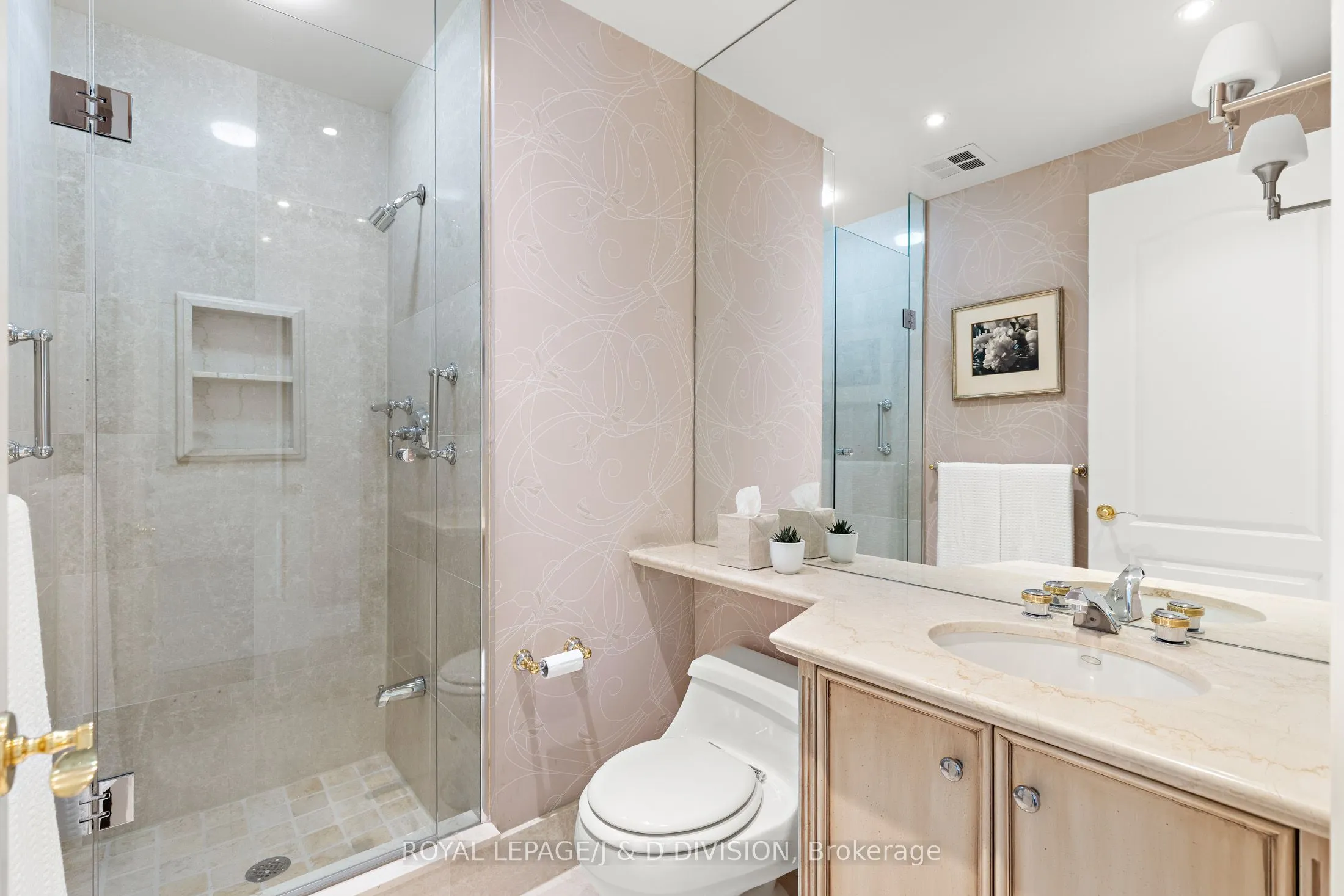 33 Delisle Avenue, #303