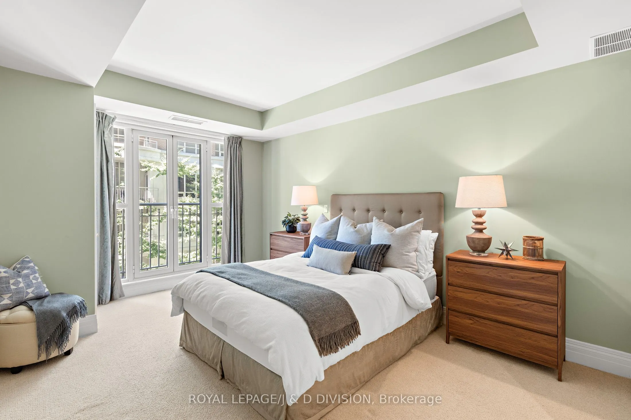 33 Delisle Avenue, #303