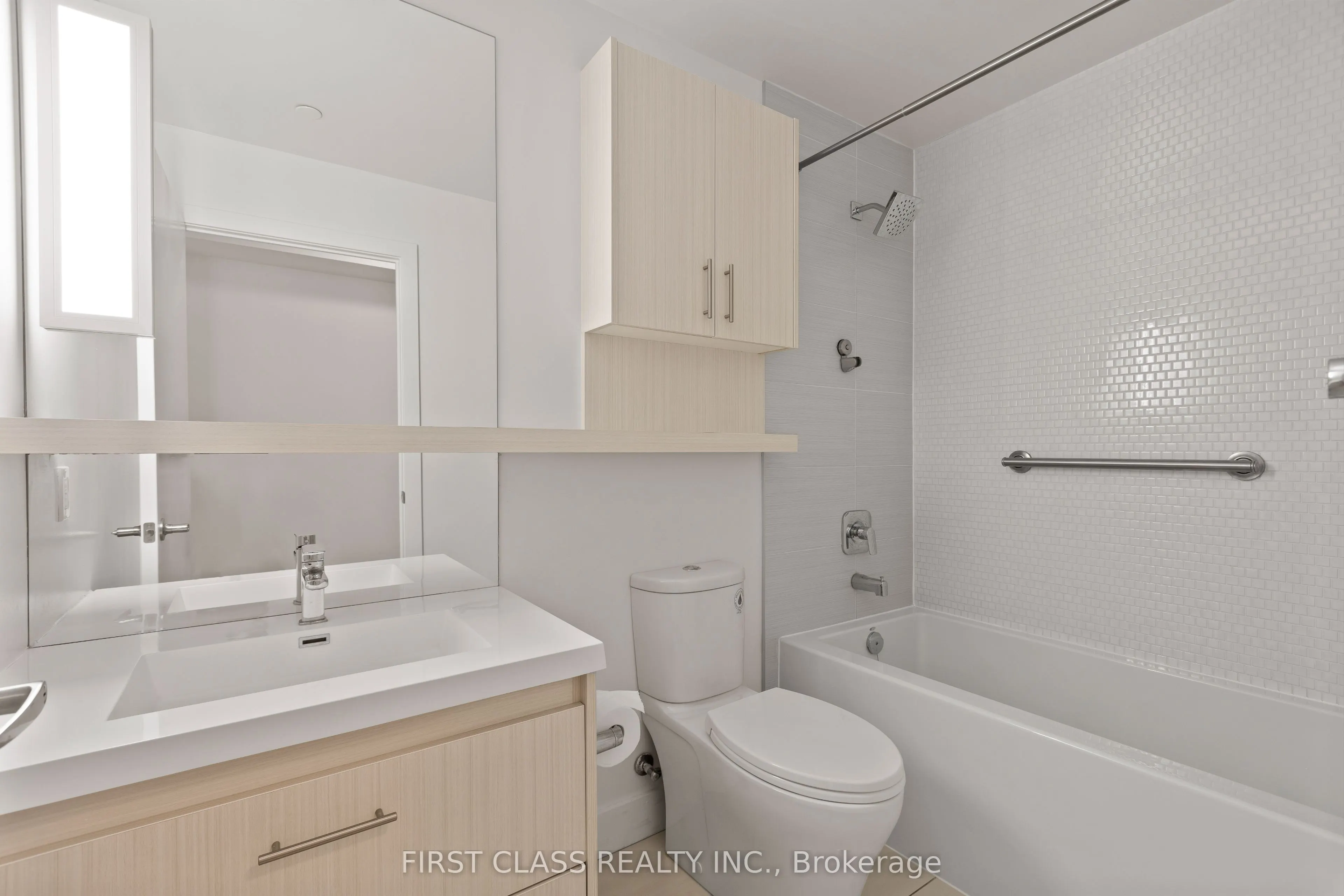 128 Fairview Mall Drive, #1406