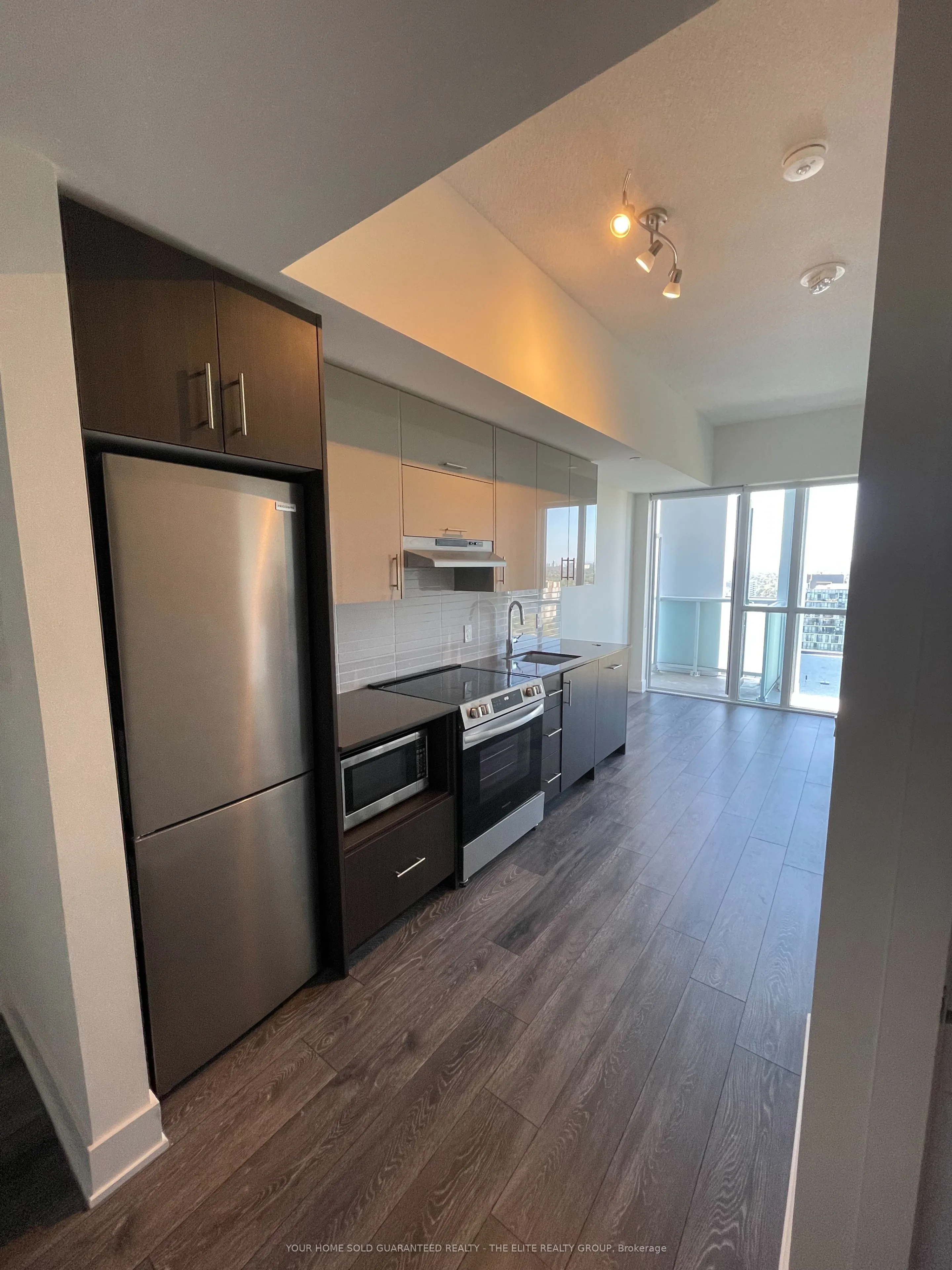 188 Fairview Mall Drive E, #2502