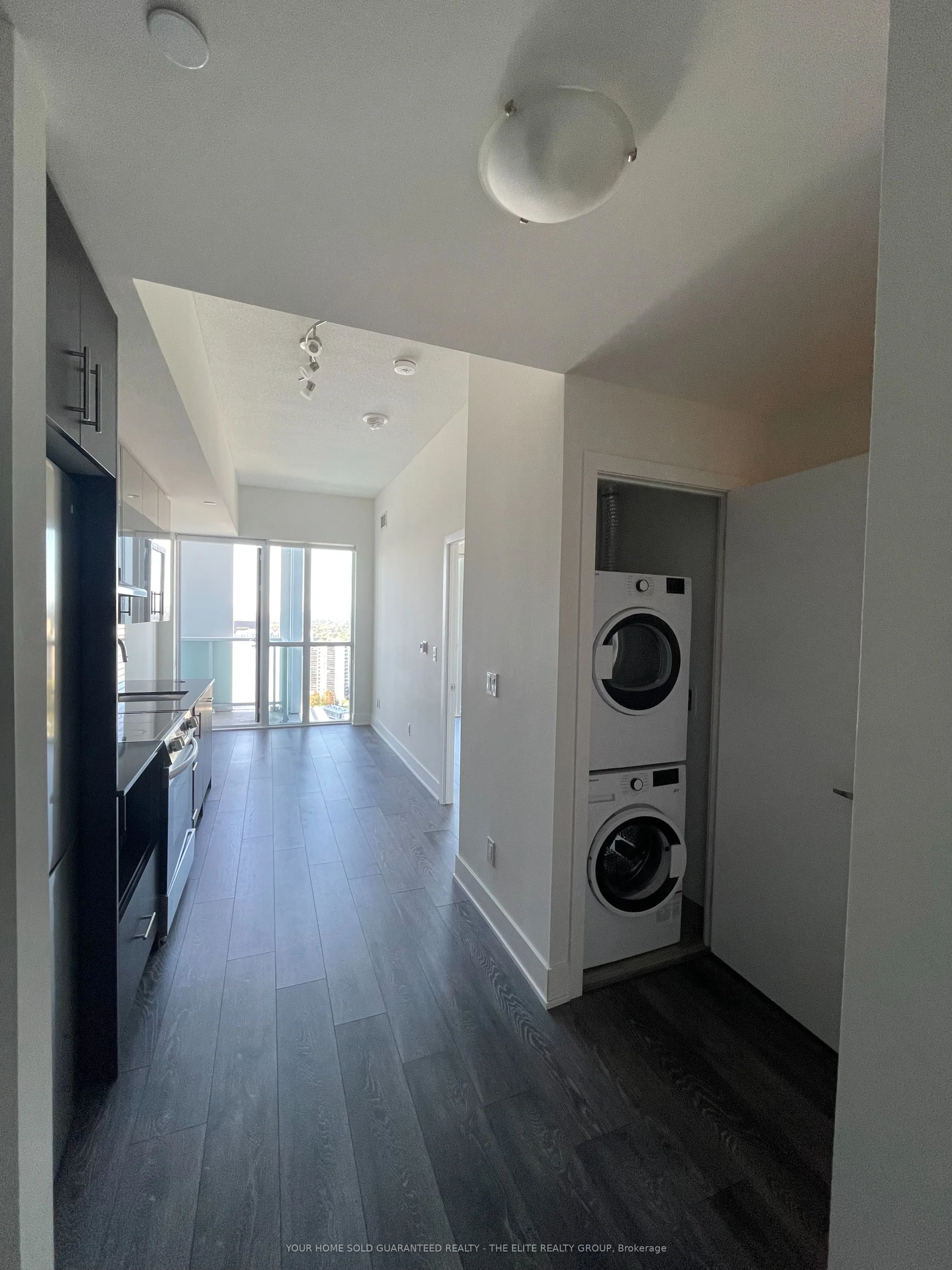 188 Fairview Mall Drive E, #2502