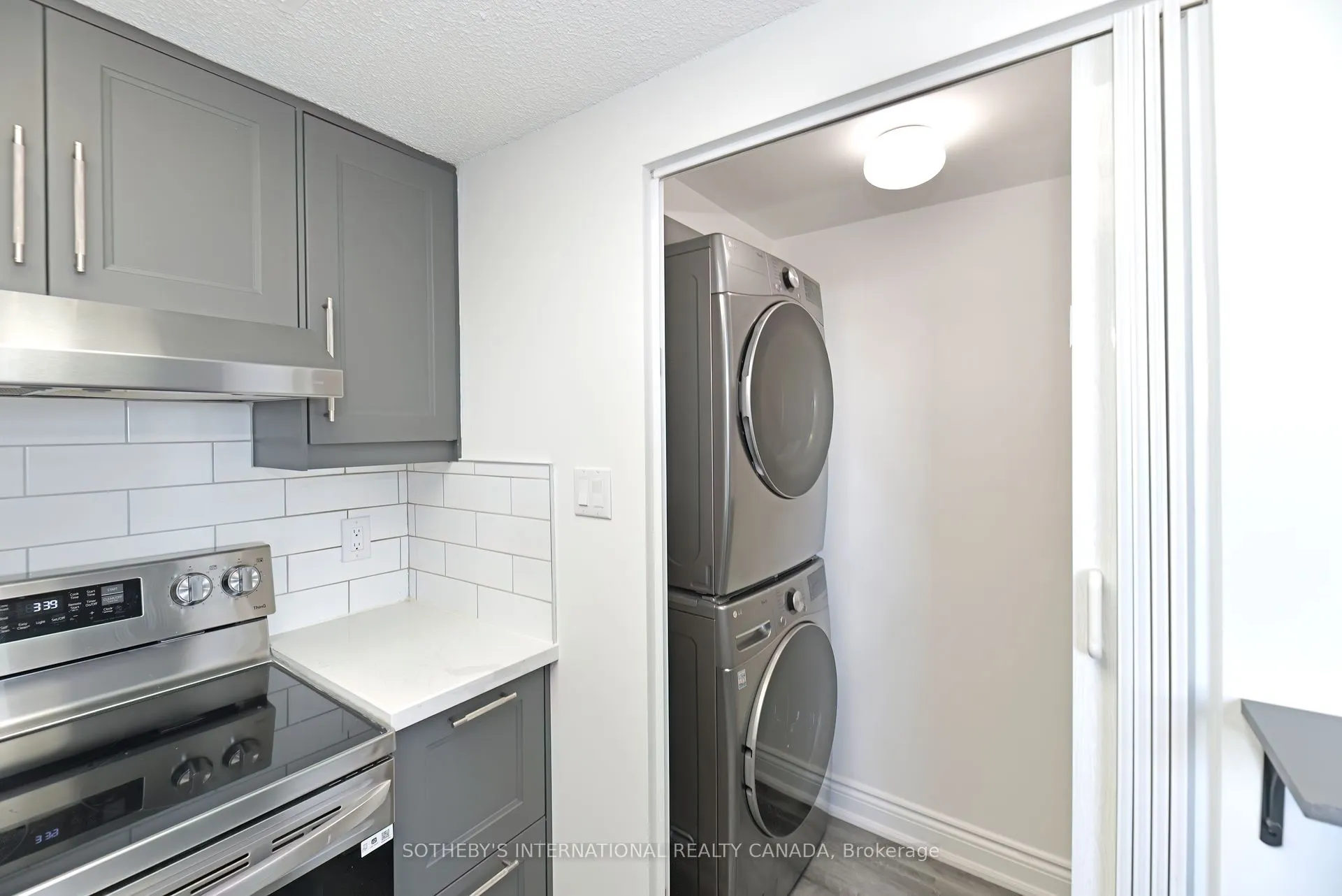 3000 Bathurst Street E, #1205