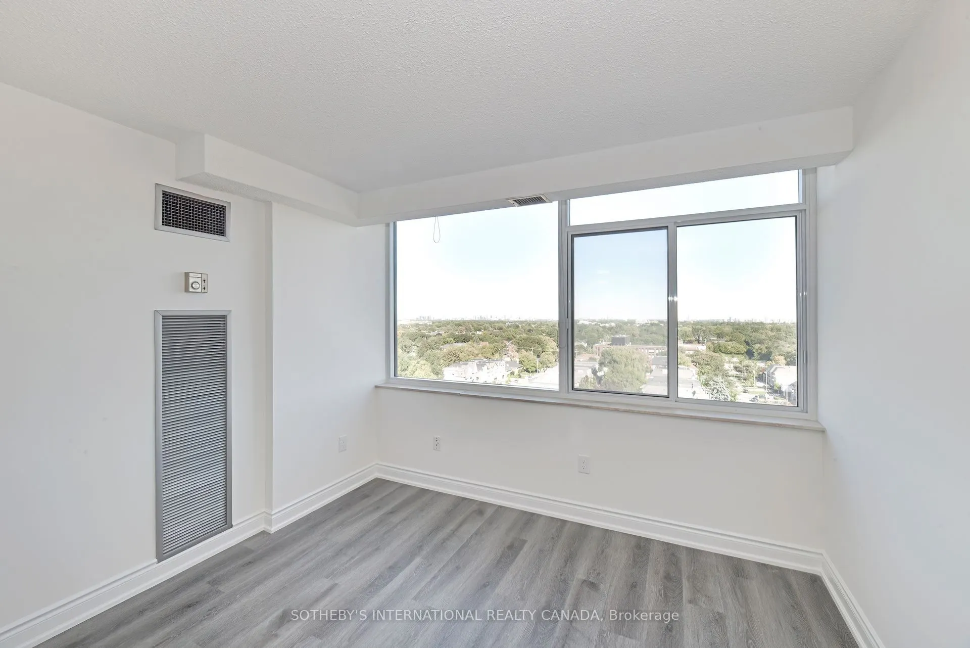 3000 Bathurst Street E, #1205