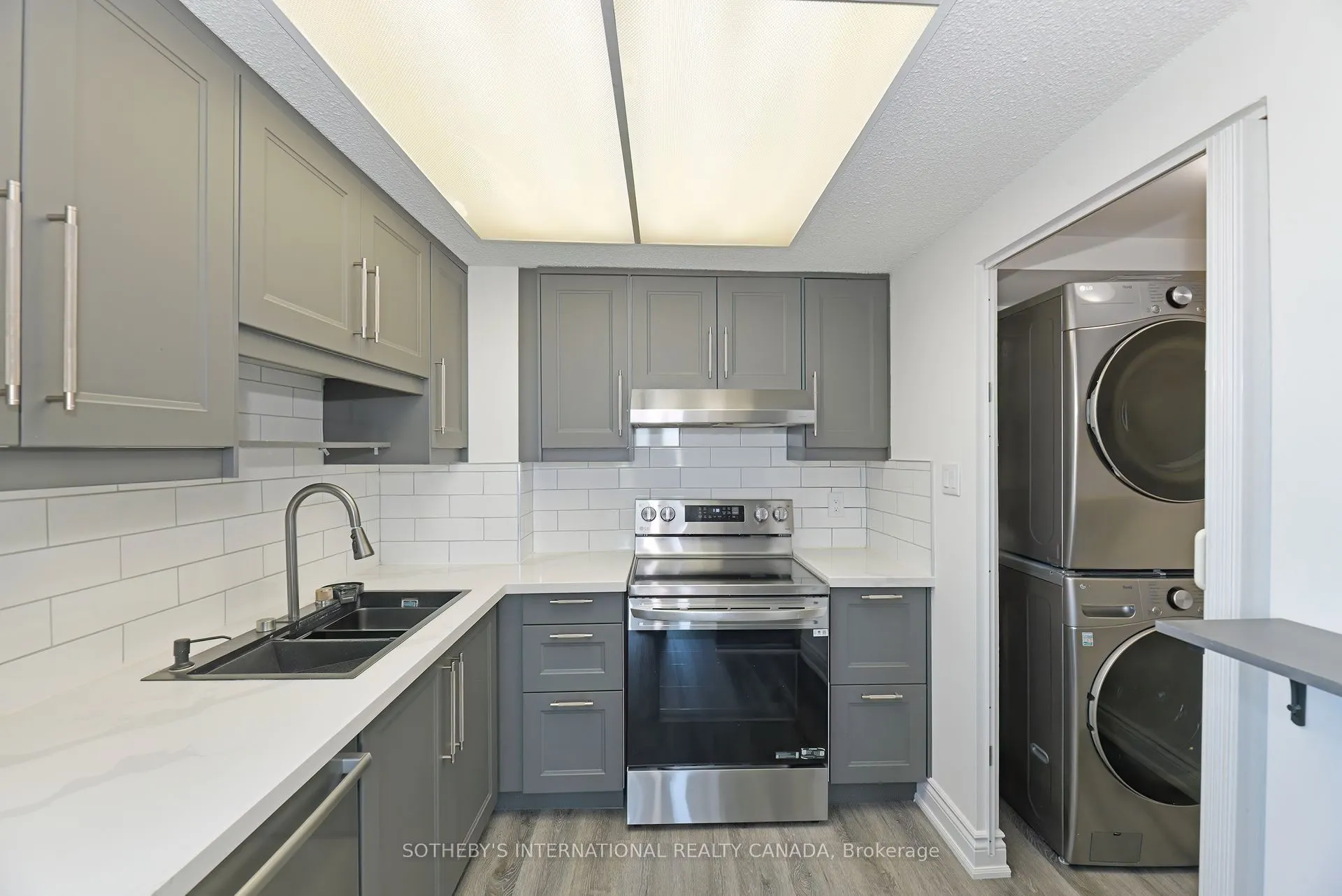 3000 Bathurst Street E, #1205