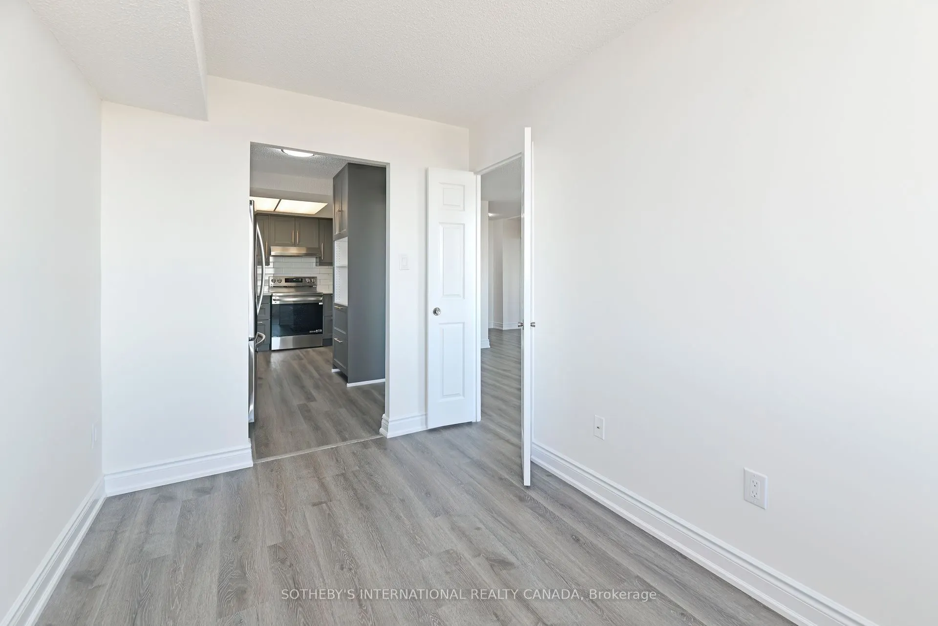 3000 Bathurst Street E, #1205