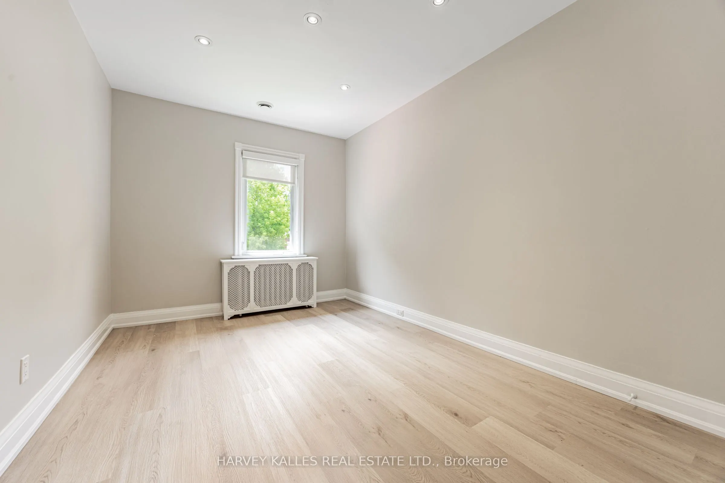 1836 Bathurst Street
