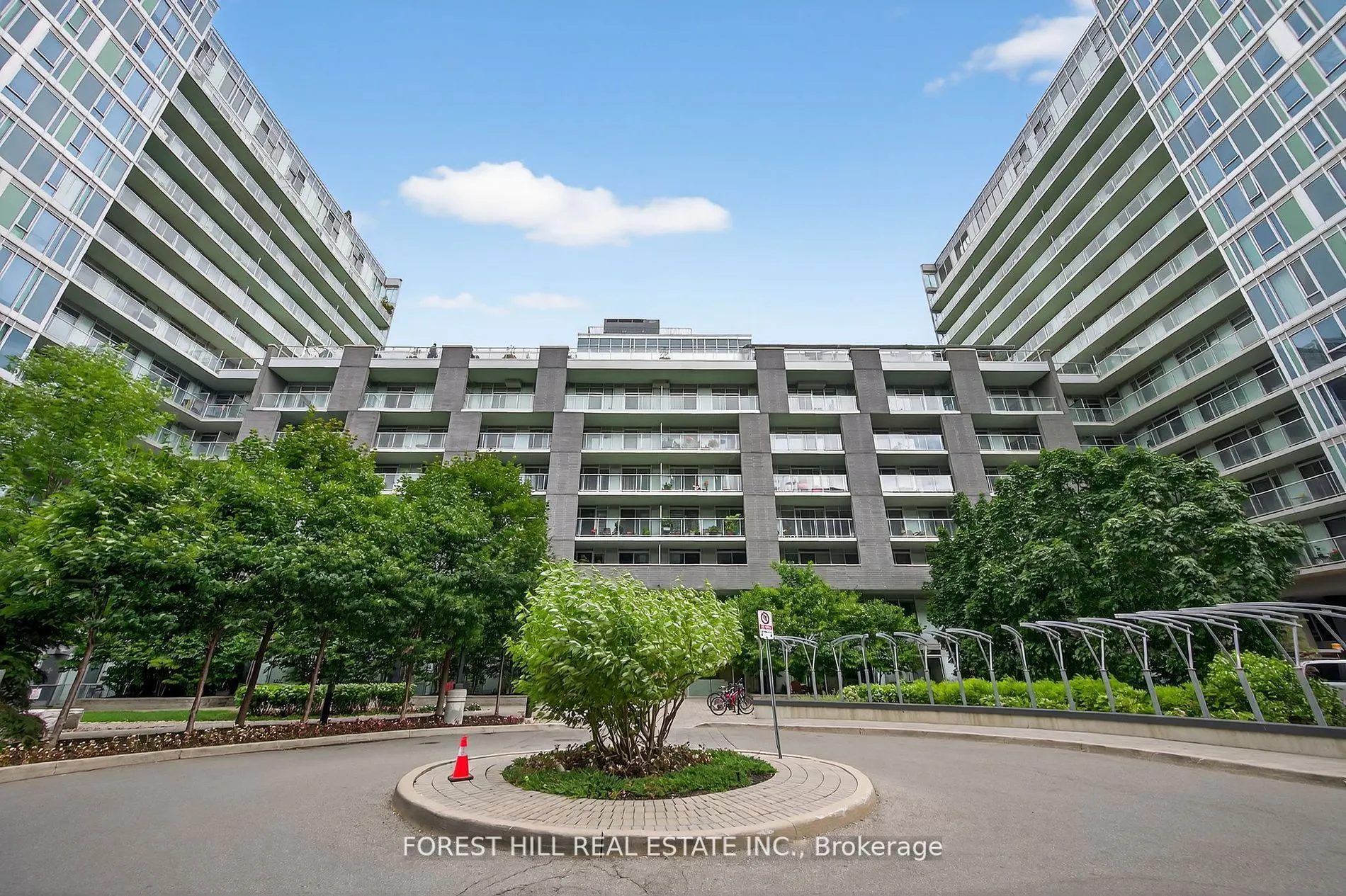 565 Wilson Avenue, #W1204
