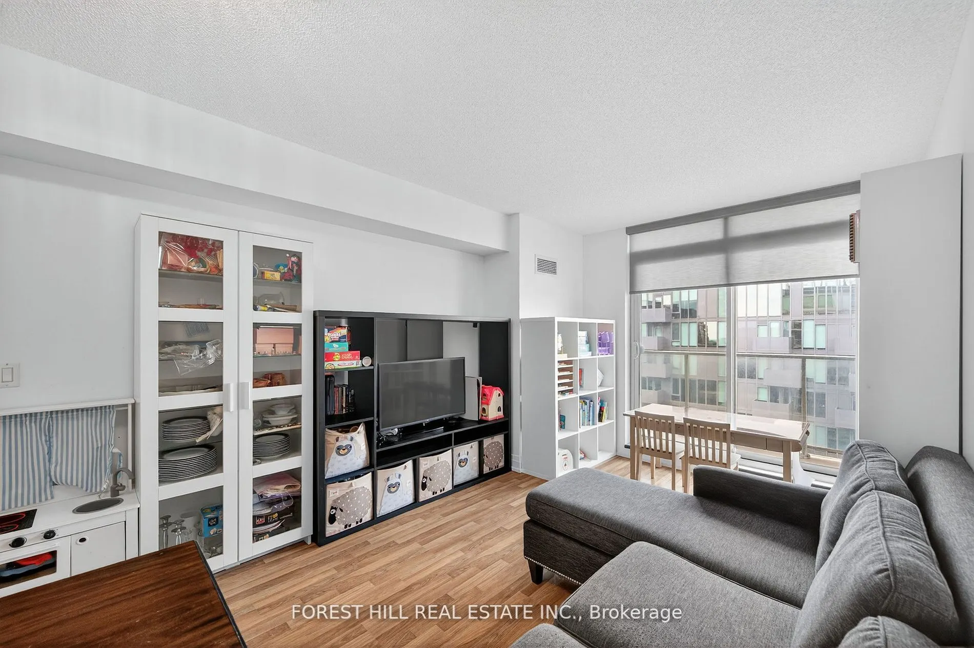 565 Wilson Avenue, #W1204
