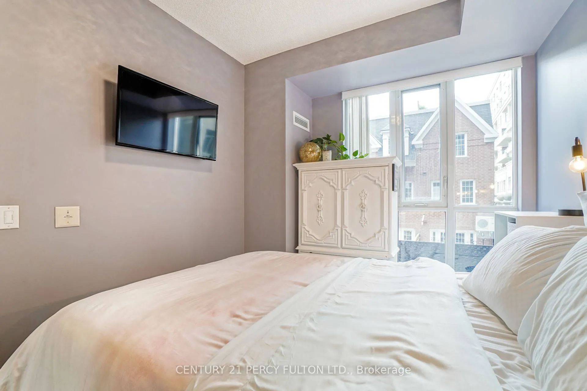 560 Front Street, #223