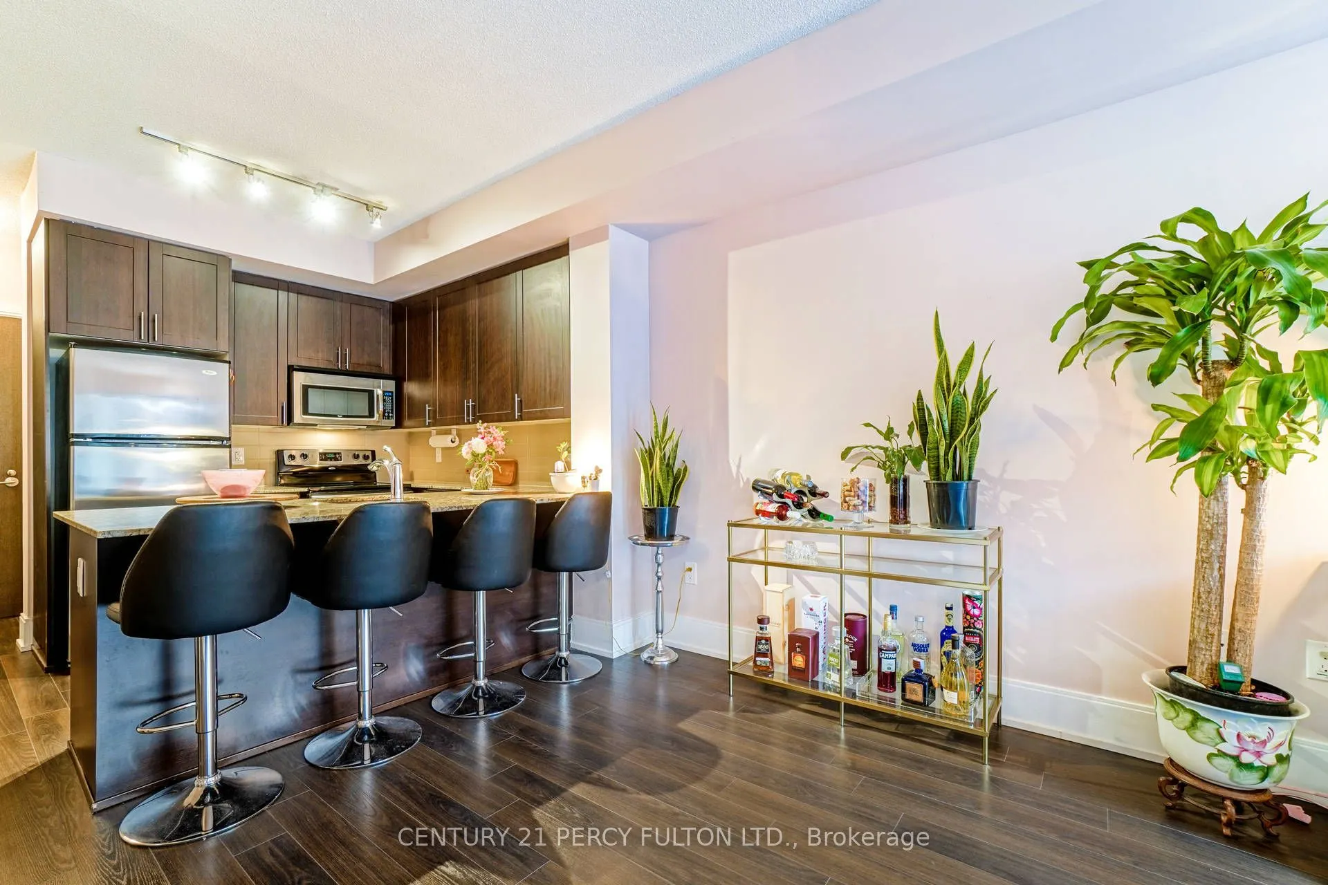 560 Front Street, #223