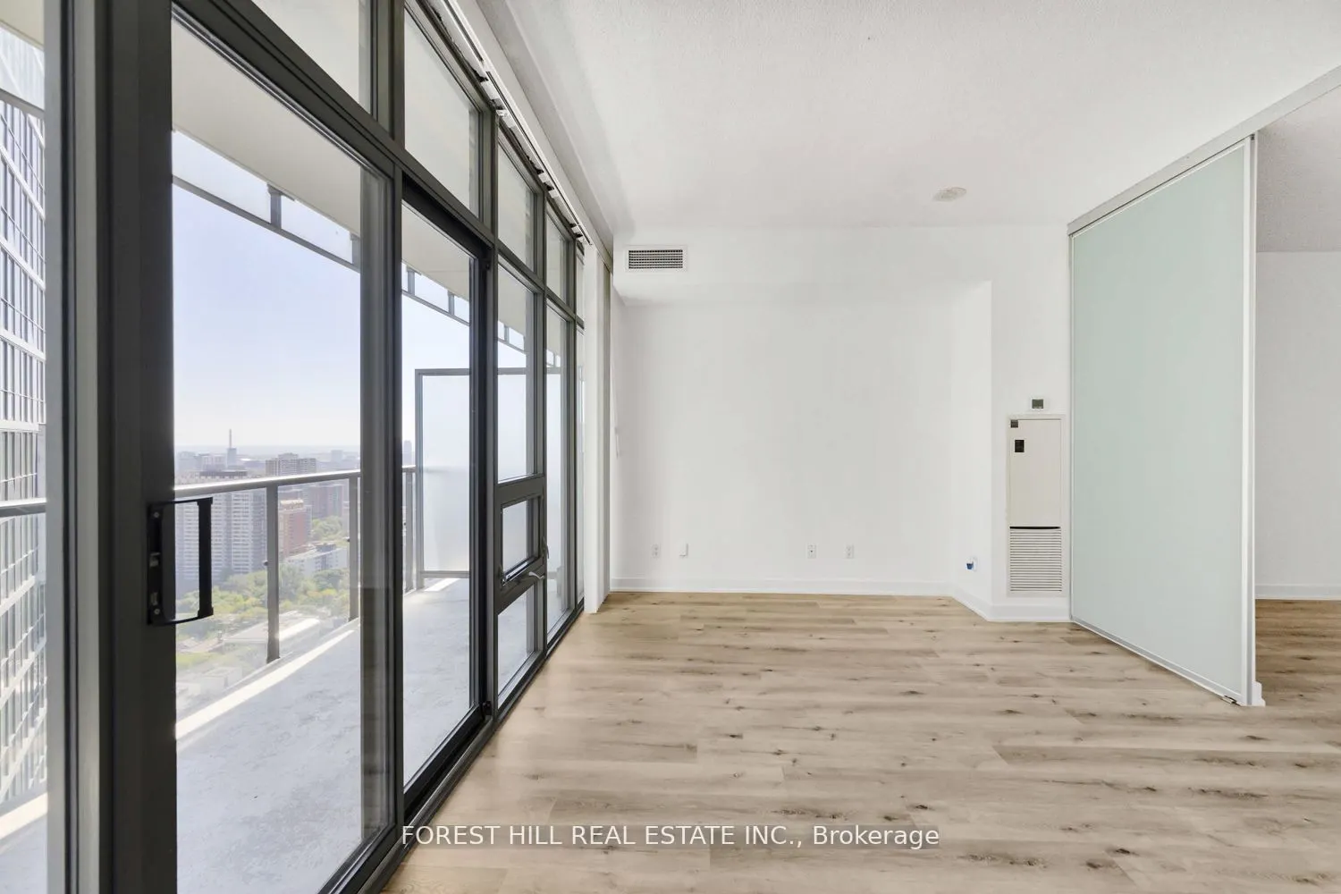 33 Charles Street E, #3210