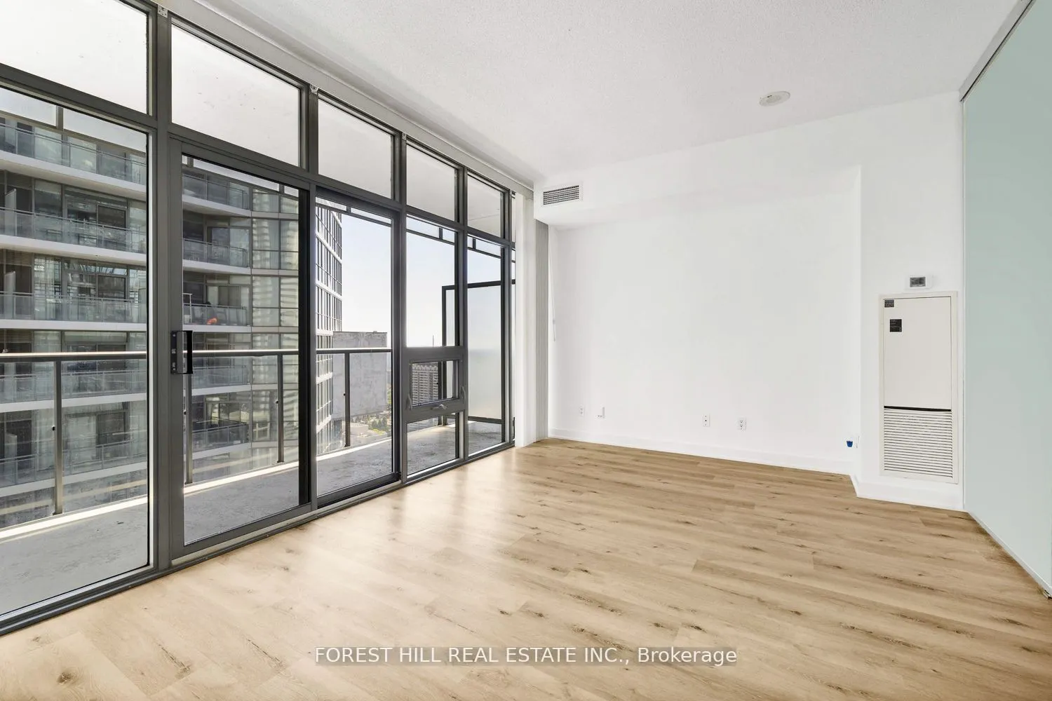 33 Charles Street E, #3210