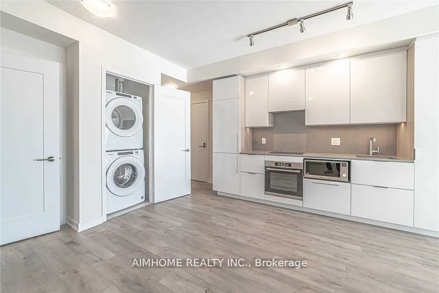 28 Freeland Street, #2310