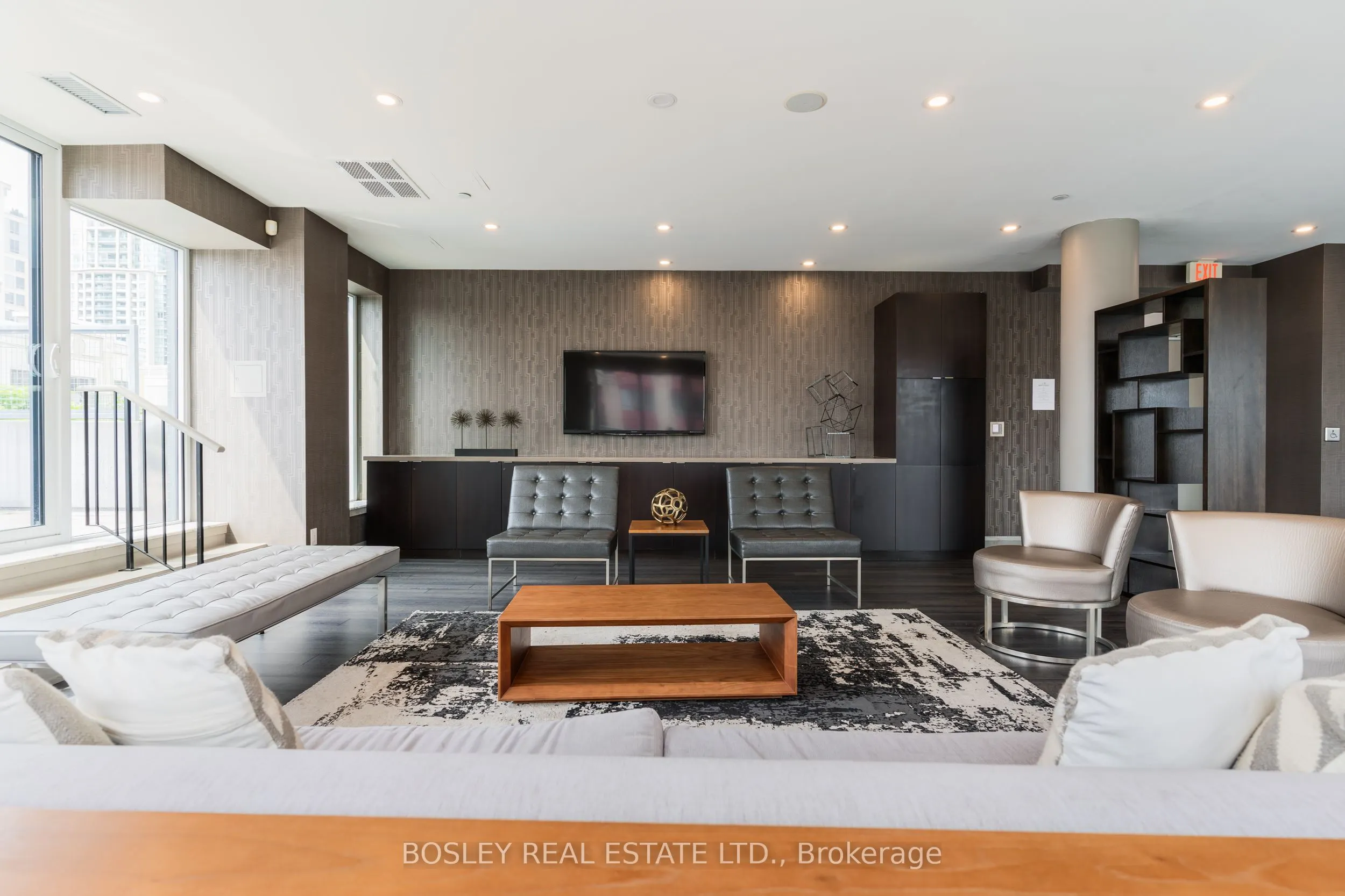 18 Rean Drive, #610