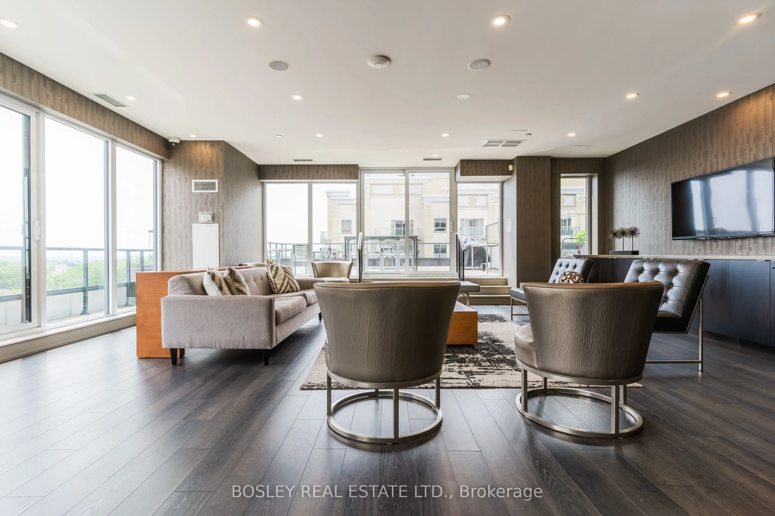 18 Rean Drive, #610