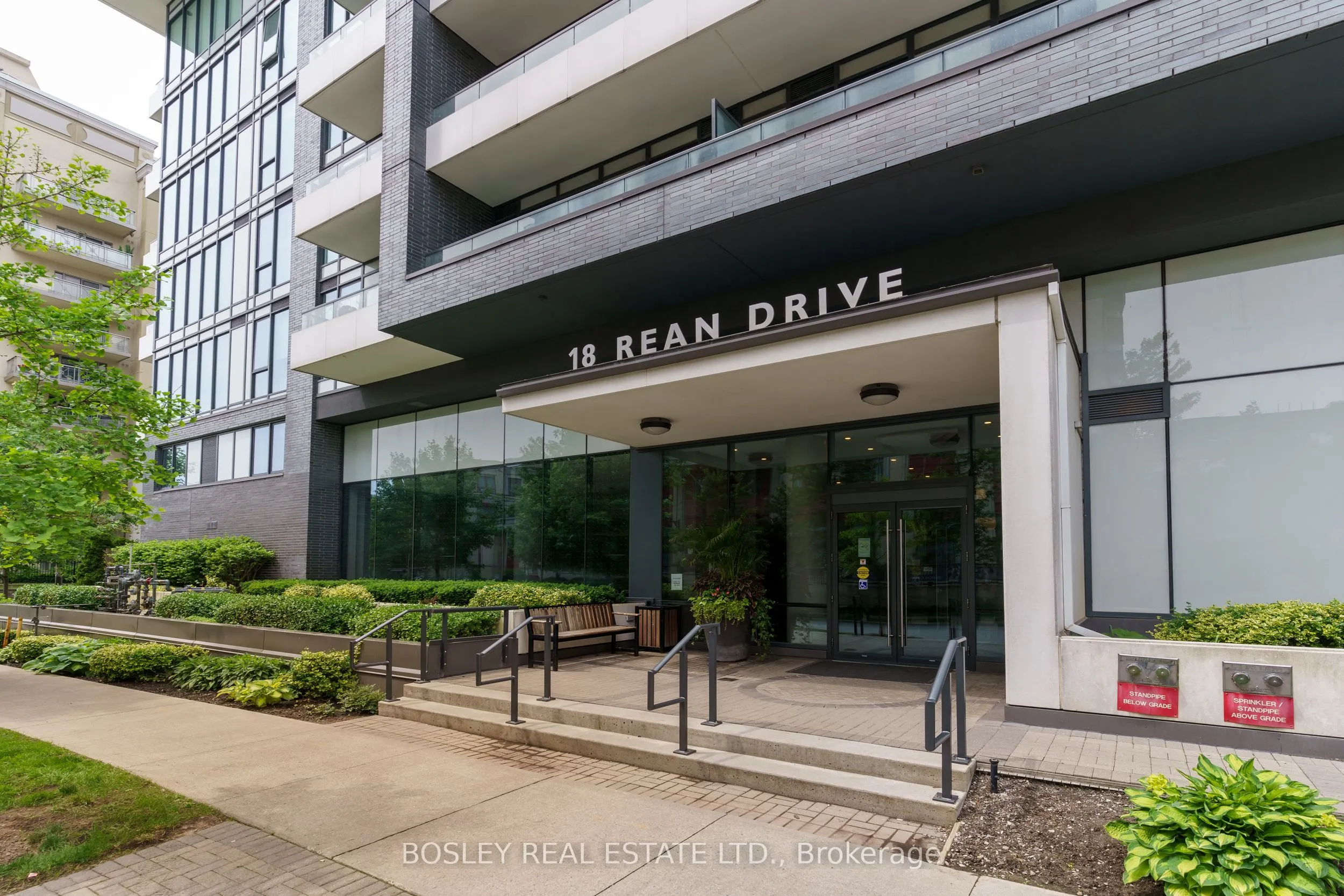 18 Rean Drive, #610